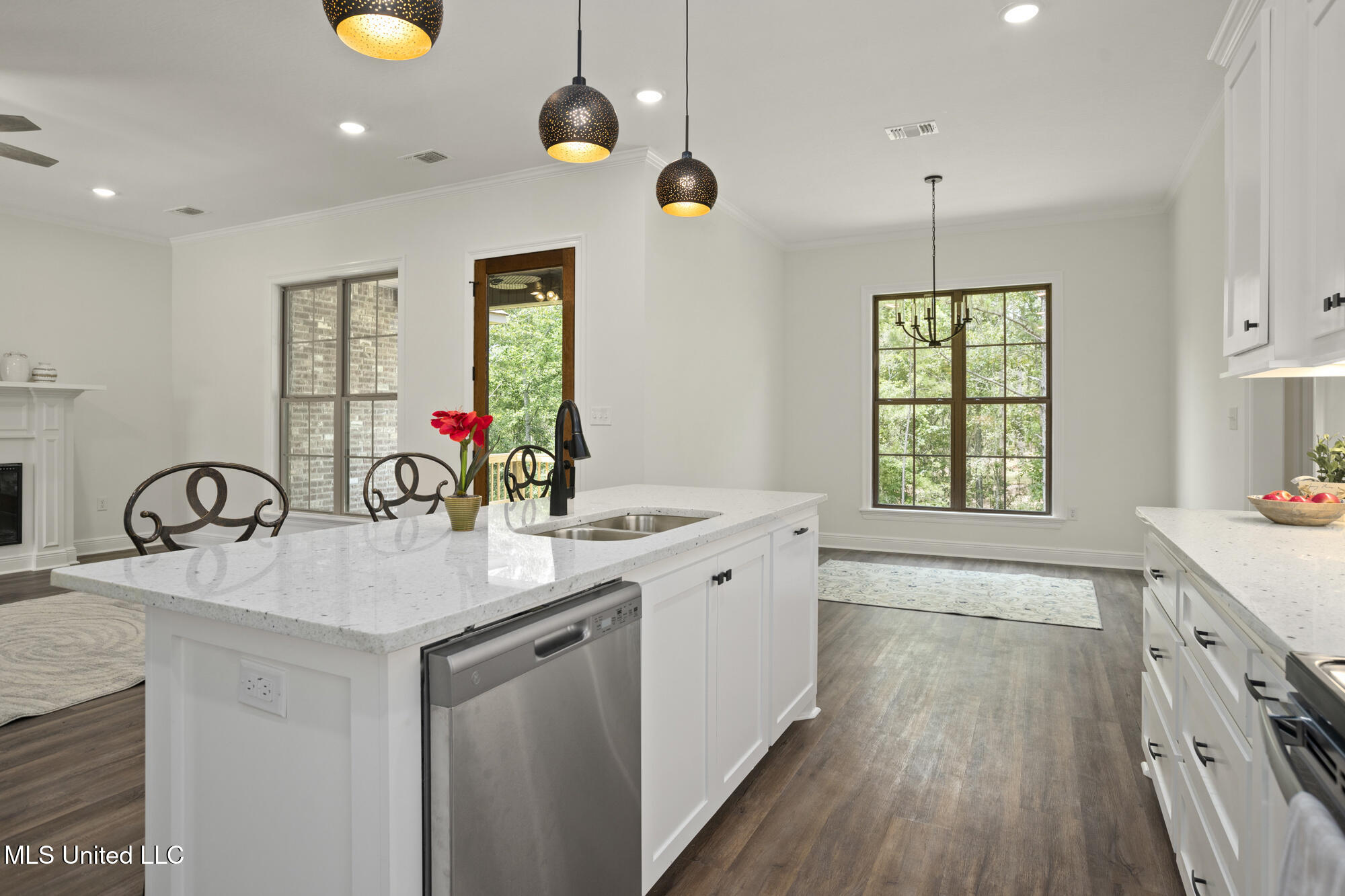12 Silverstone, Petal, Mississippi image 11