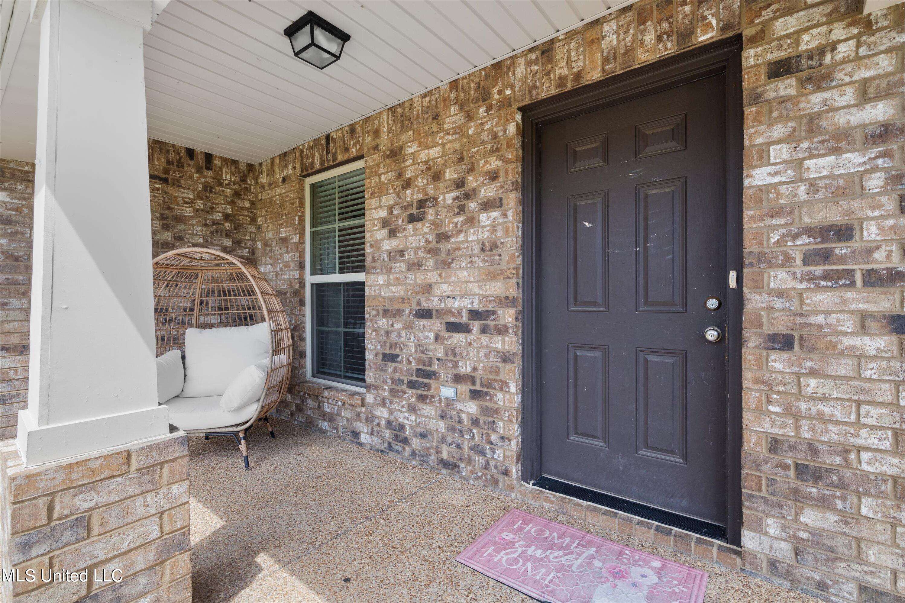 8856 N Courtly Circle Circle, Olive Branch, Mississippi image 3