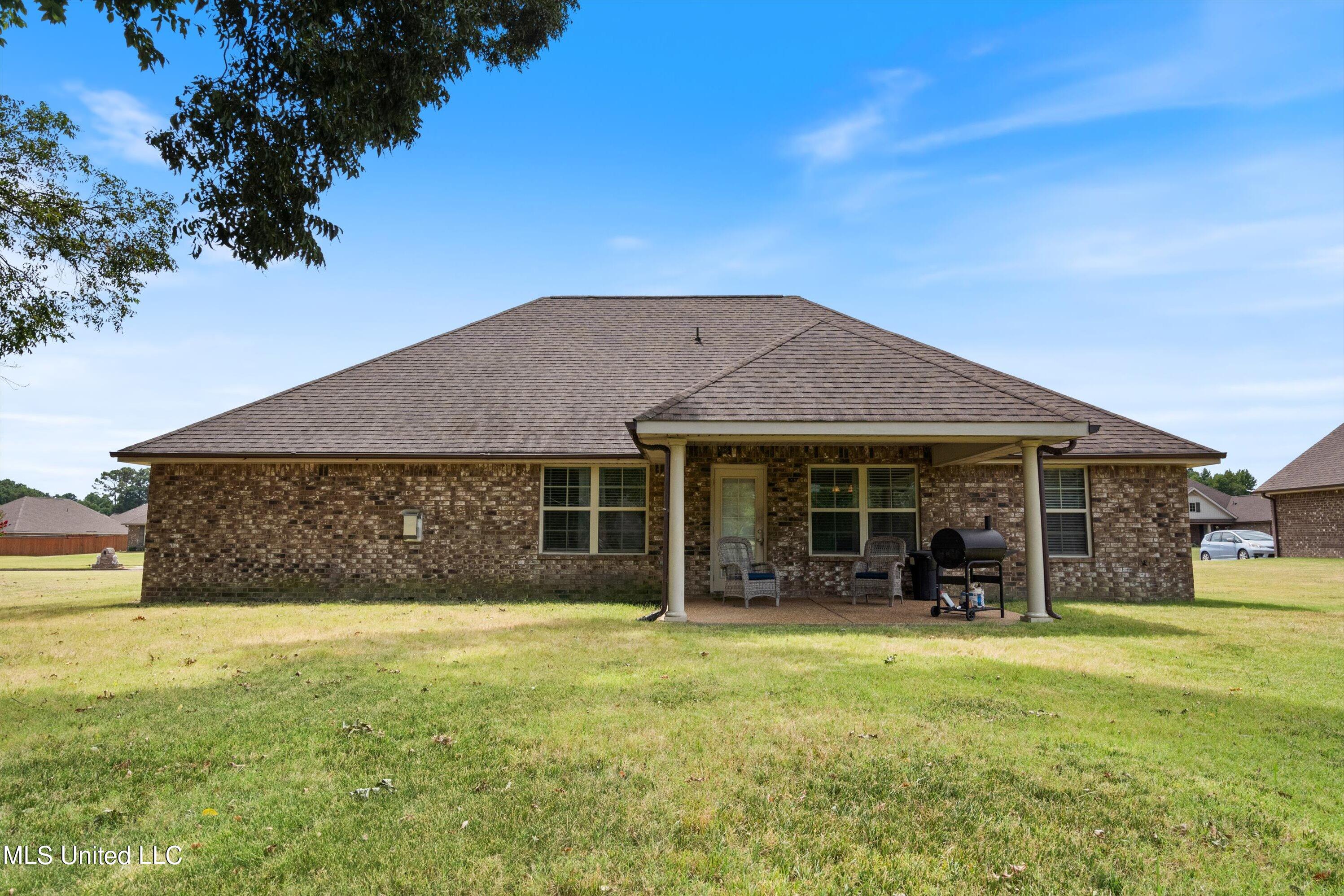 8856 N Courtly Circle Circle, Olive Branch, Mississippi image 34