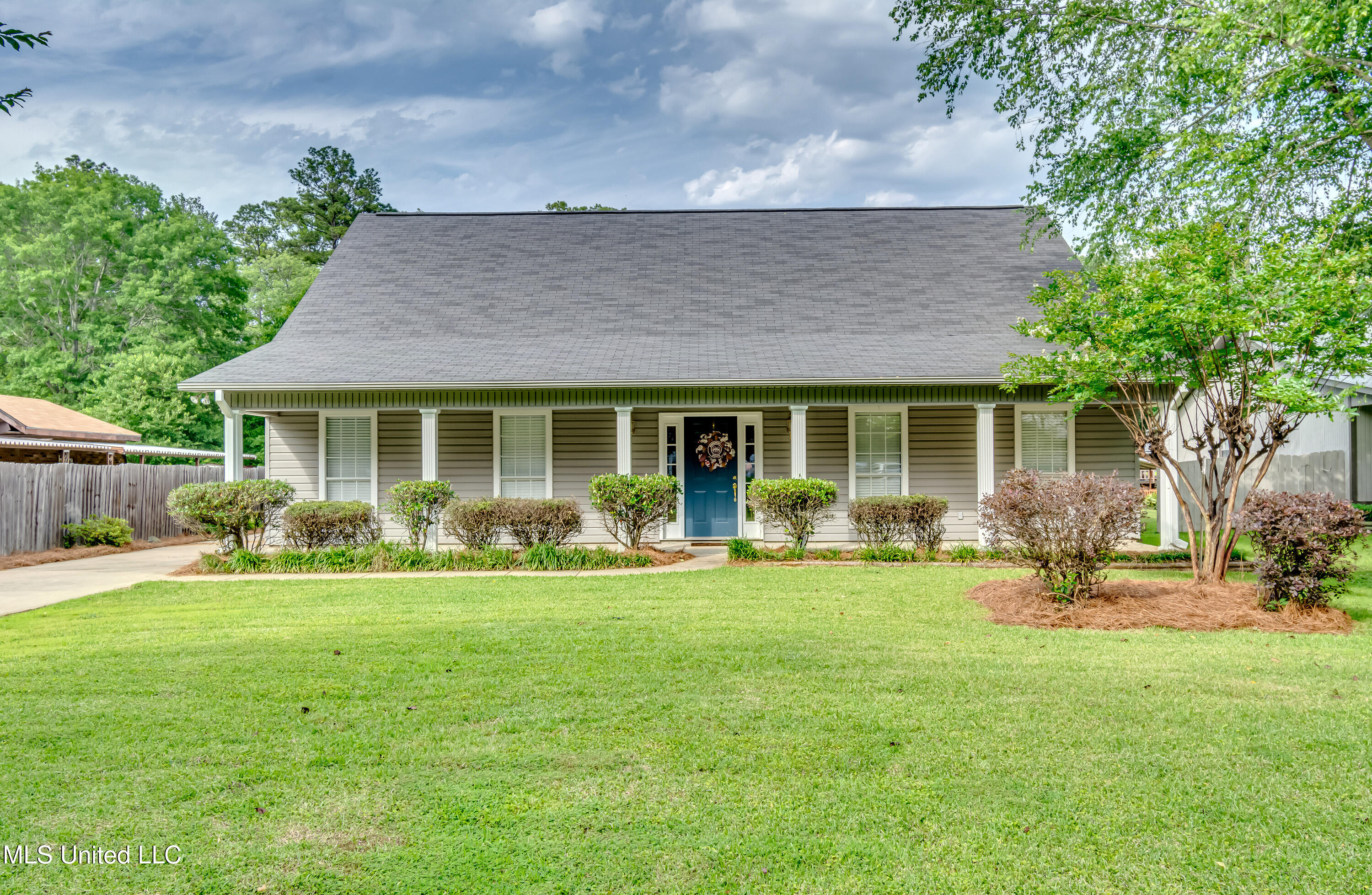 218 Harbor Lane, Brandon, Mississippi image 3