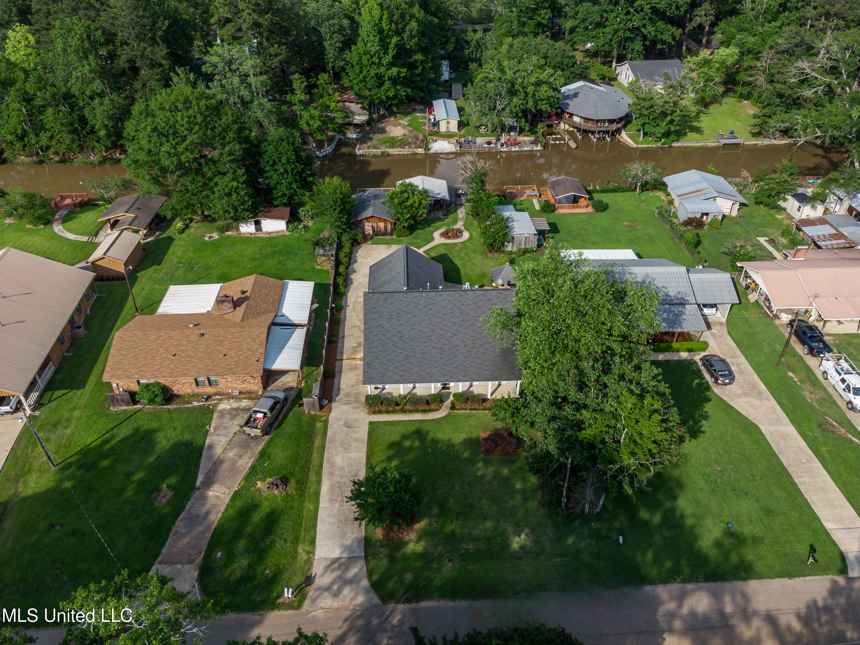 218 Harbor Lane, Brandon, Mississippi image 2