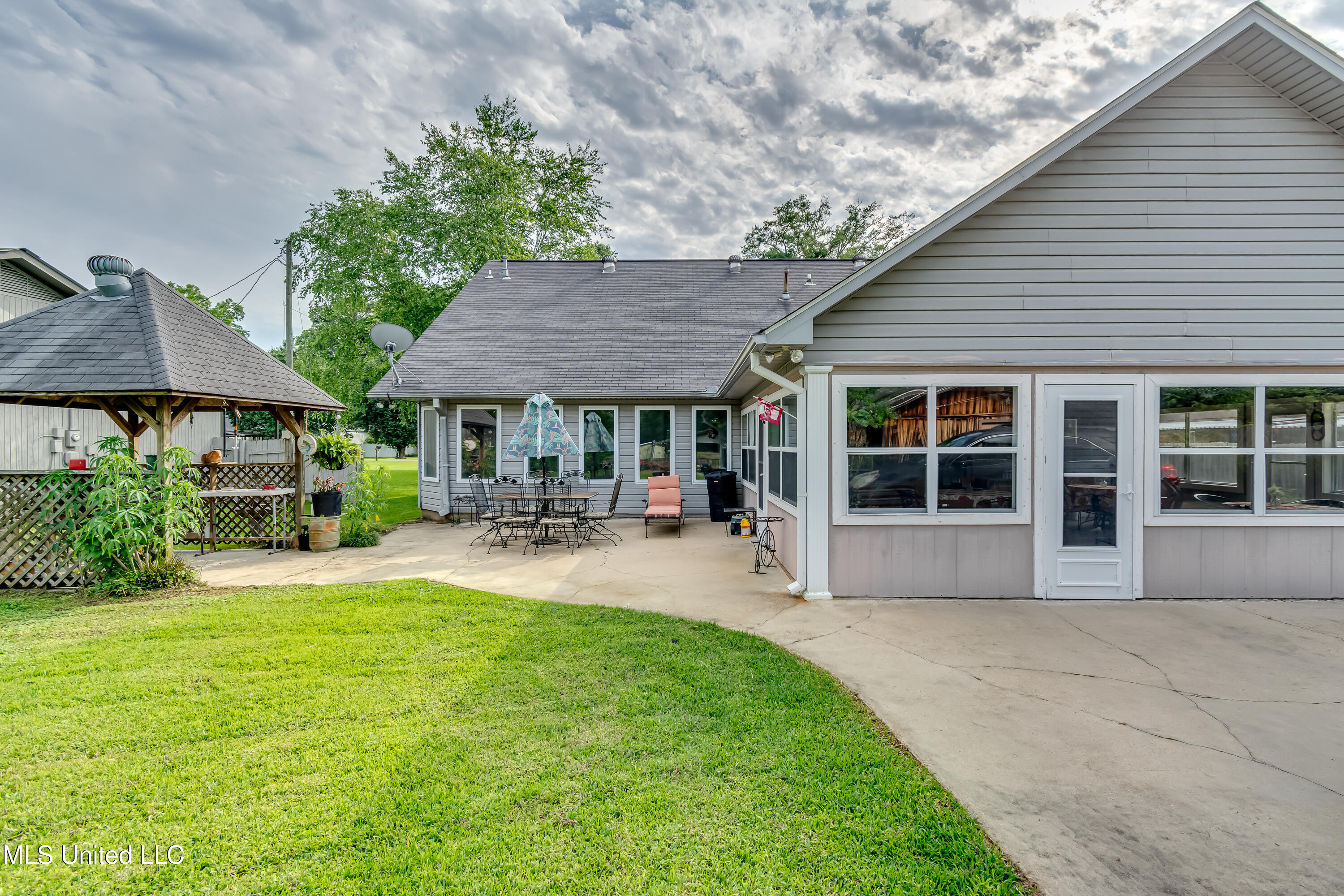 218 Harbor Lane, Brandon, Mississippi image 11