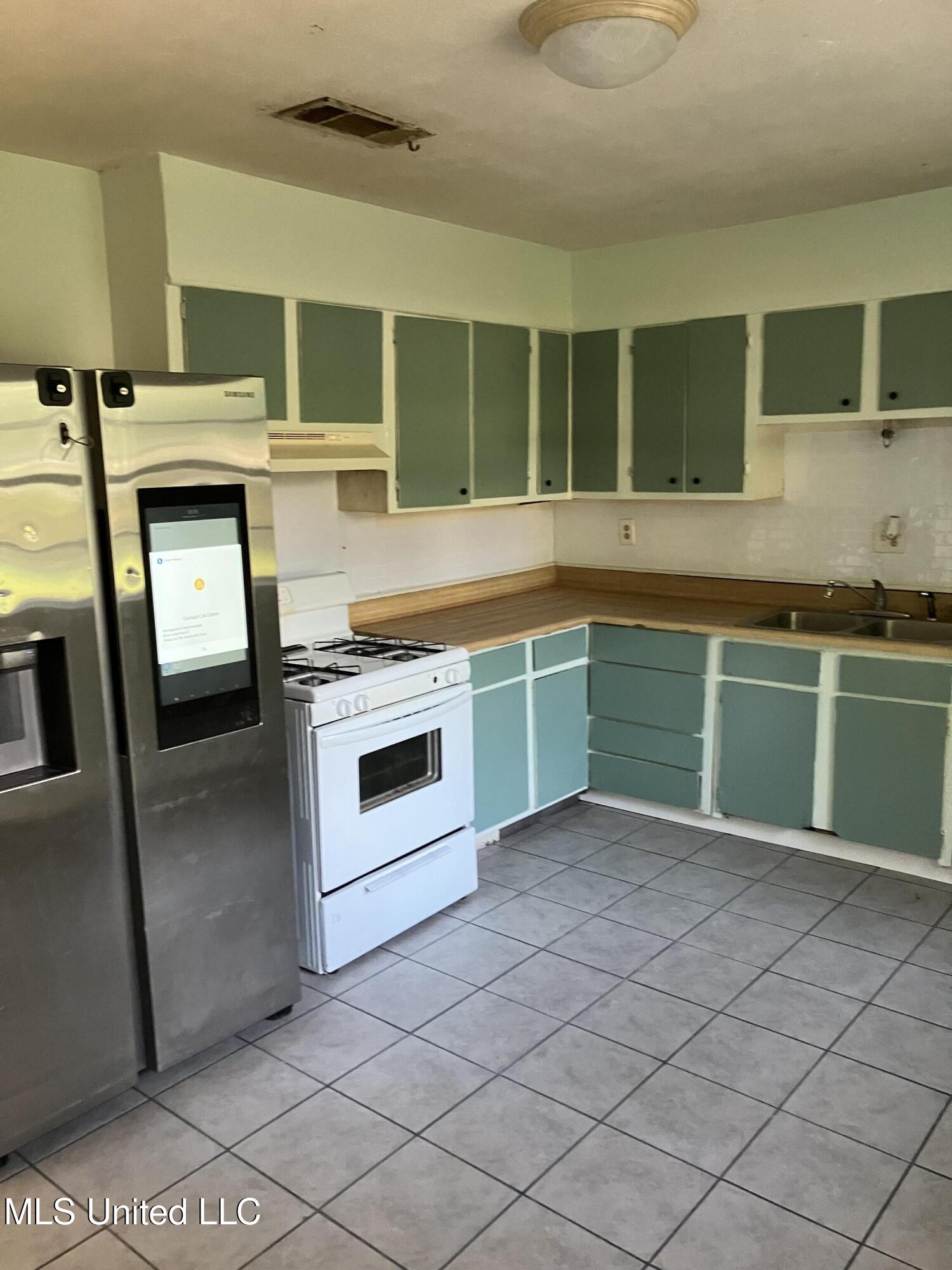 117 Gandy Circle, Long Beach, Mississippi image 3