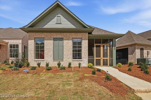 Homes For Sale - 130 Water Street<br/> Madison, MS 39110