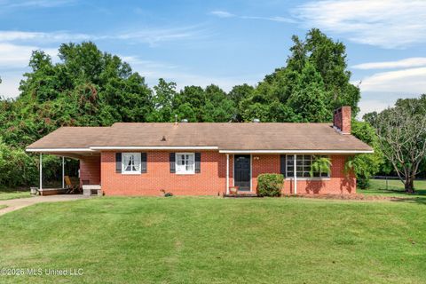 Homes For Sale - 1301 S Shivers Street<br/> Poplarville, MS 39470