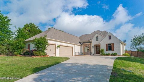 Homes For Sale - 144 Caroline Club Circle<br/> Madison County, Madison, MS 39110