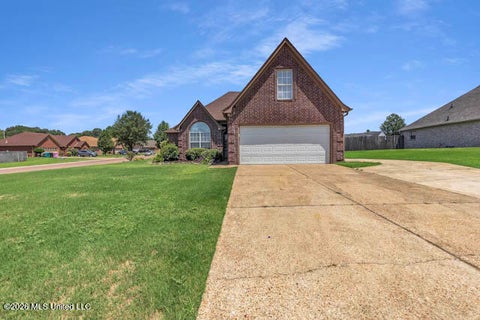 Homes For Sale - 1382 Custer Drive<br/> Desoto County, Southaven, MS 38671