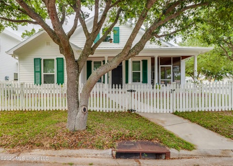 Homes For Sale - 400 John Baptiste Street<br/> Bay Saint Louis, MS 39520