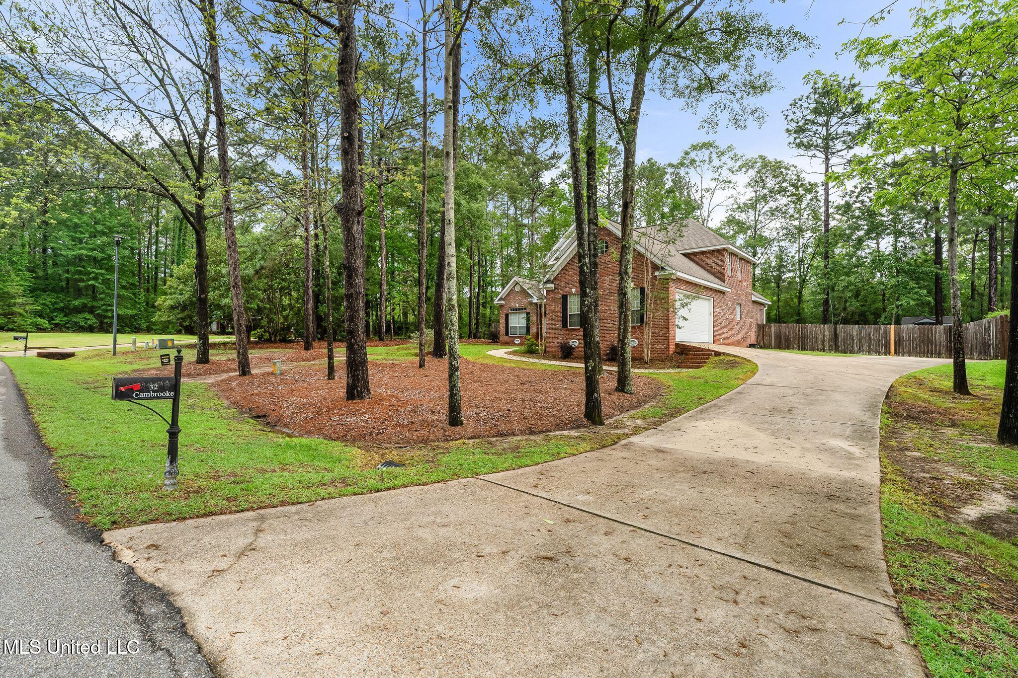 32 Cambrooke, Hattiesburg, Mississippi image 3