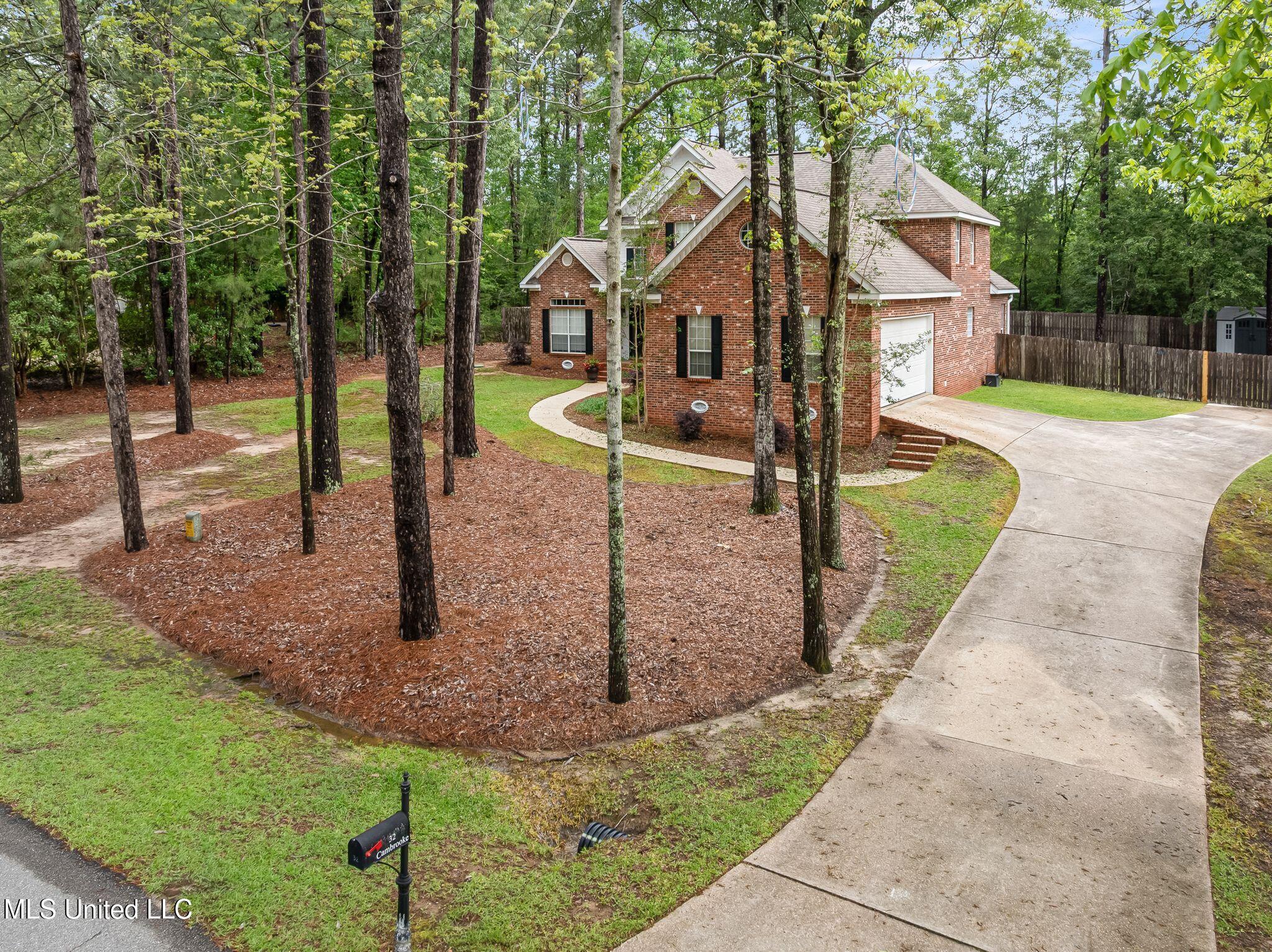 32 Cambrooke, Hattiesburg, Mississippi image 2