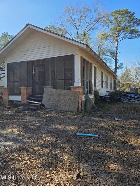 Homes For Sale - 544 Lafayette Avenue<br/> Leakesville, MS 39451