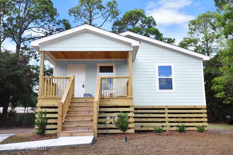 Homes For Sale - 4706 W Bel Meade Avenue<br/> Pascagoula, MS 39581