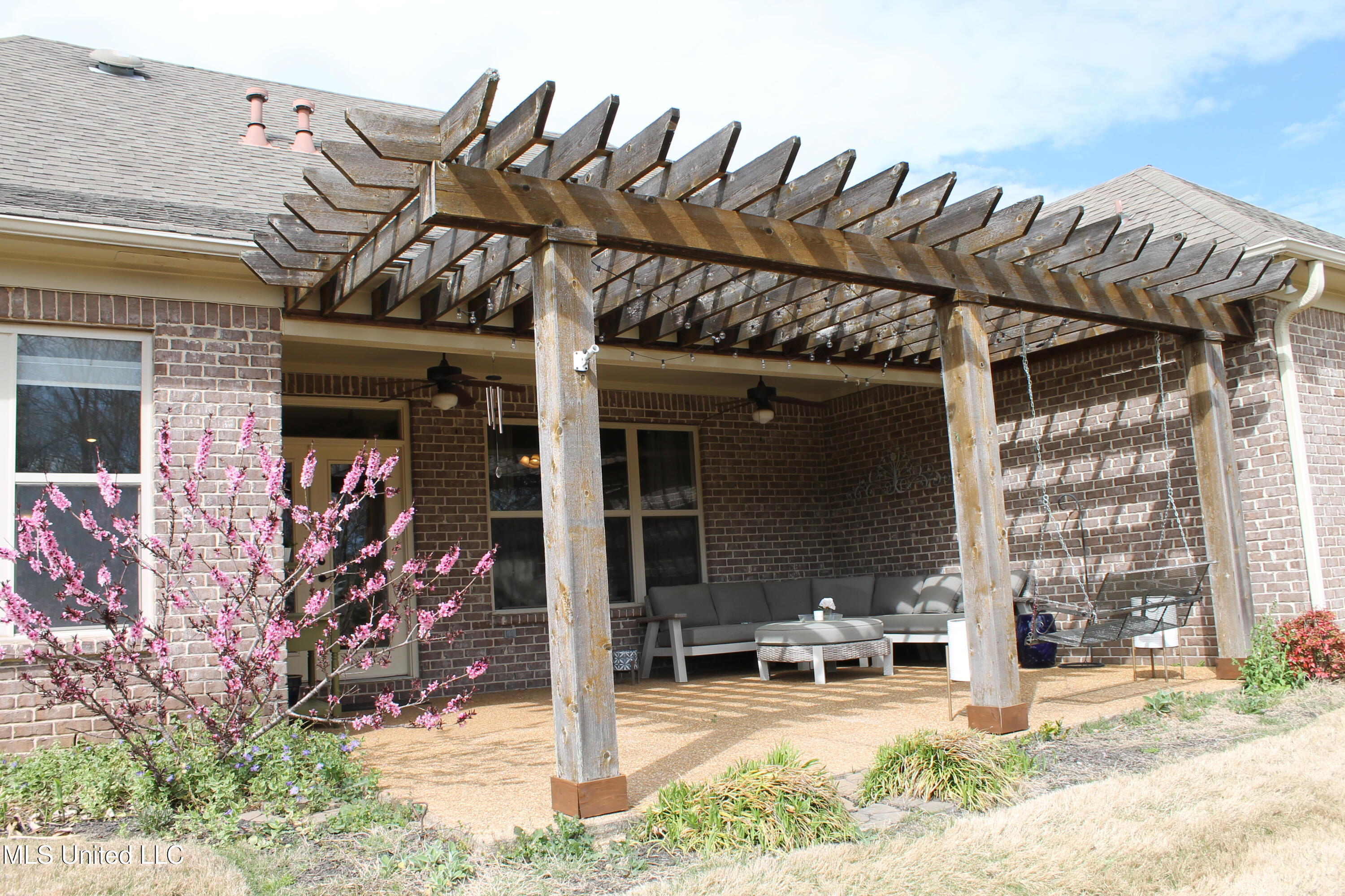 3189 S Emery Circle, Nesbit, Mississippi image 23