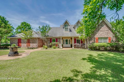 Homes For Sale - 104 Brookside Place<br/> Madison, MS 39110