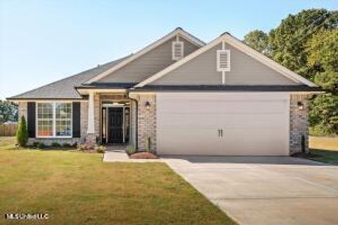 Single Family Residence in Southaven MS 5968 Uselton Drive.jpg