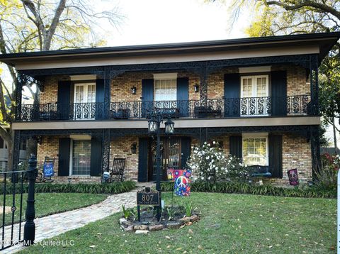 Homes For Sale - 807 Del Sud Drive<br/> Pascagoula, MS 39581