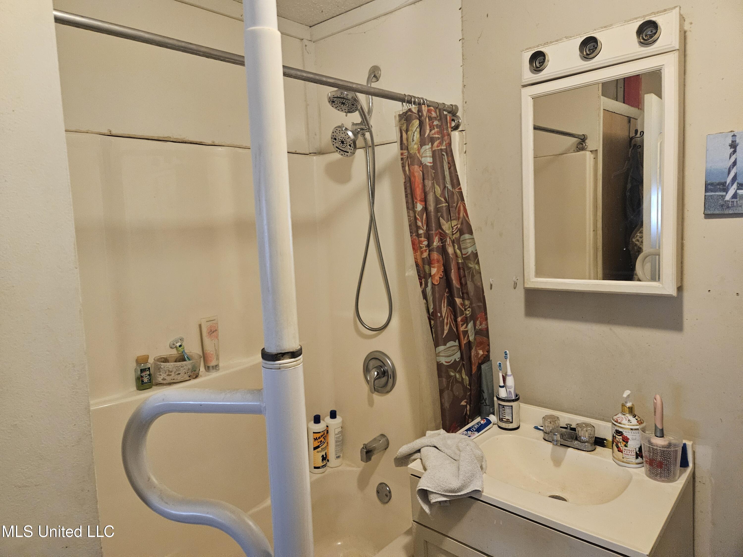 8800 Graham Road, Moss Point, Mississippi image 16