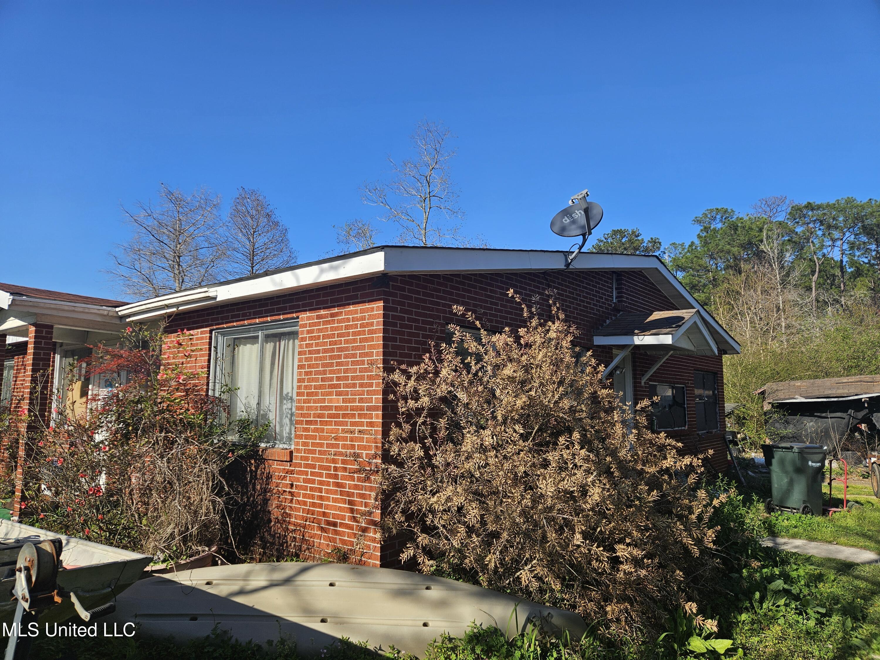 8800 Graham Road, Moss Point, Mississippi image 6
