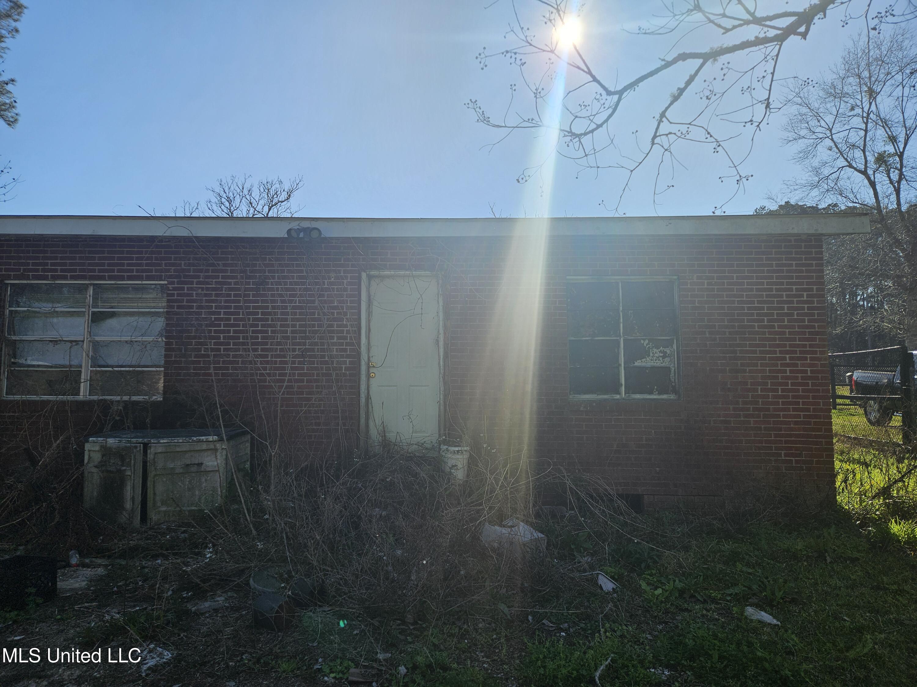8800 Graham Road, Moss Point, Mississippi image 3
