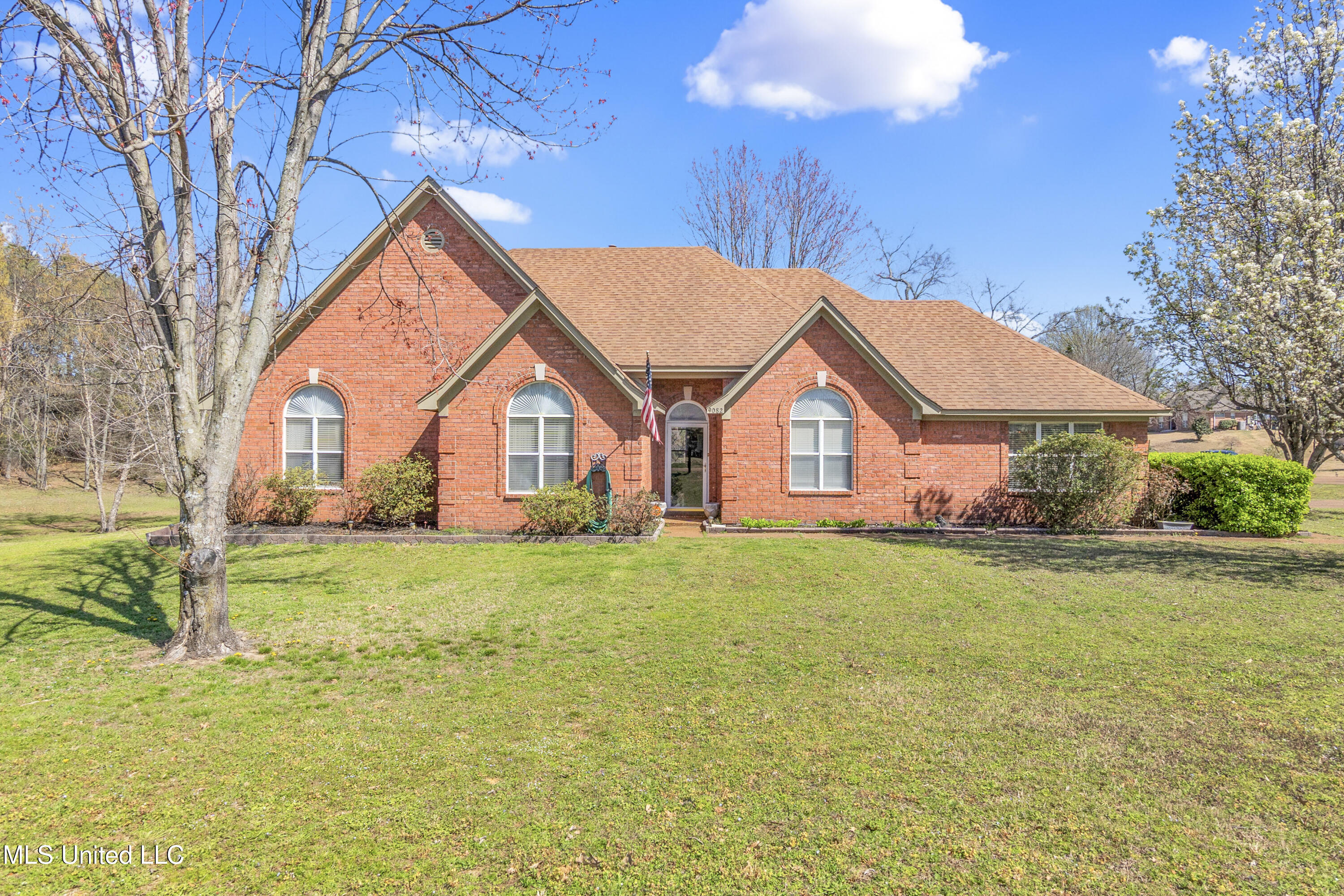 9082 Fox Cove, Olive Branch, Mississippi image 1