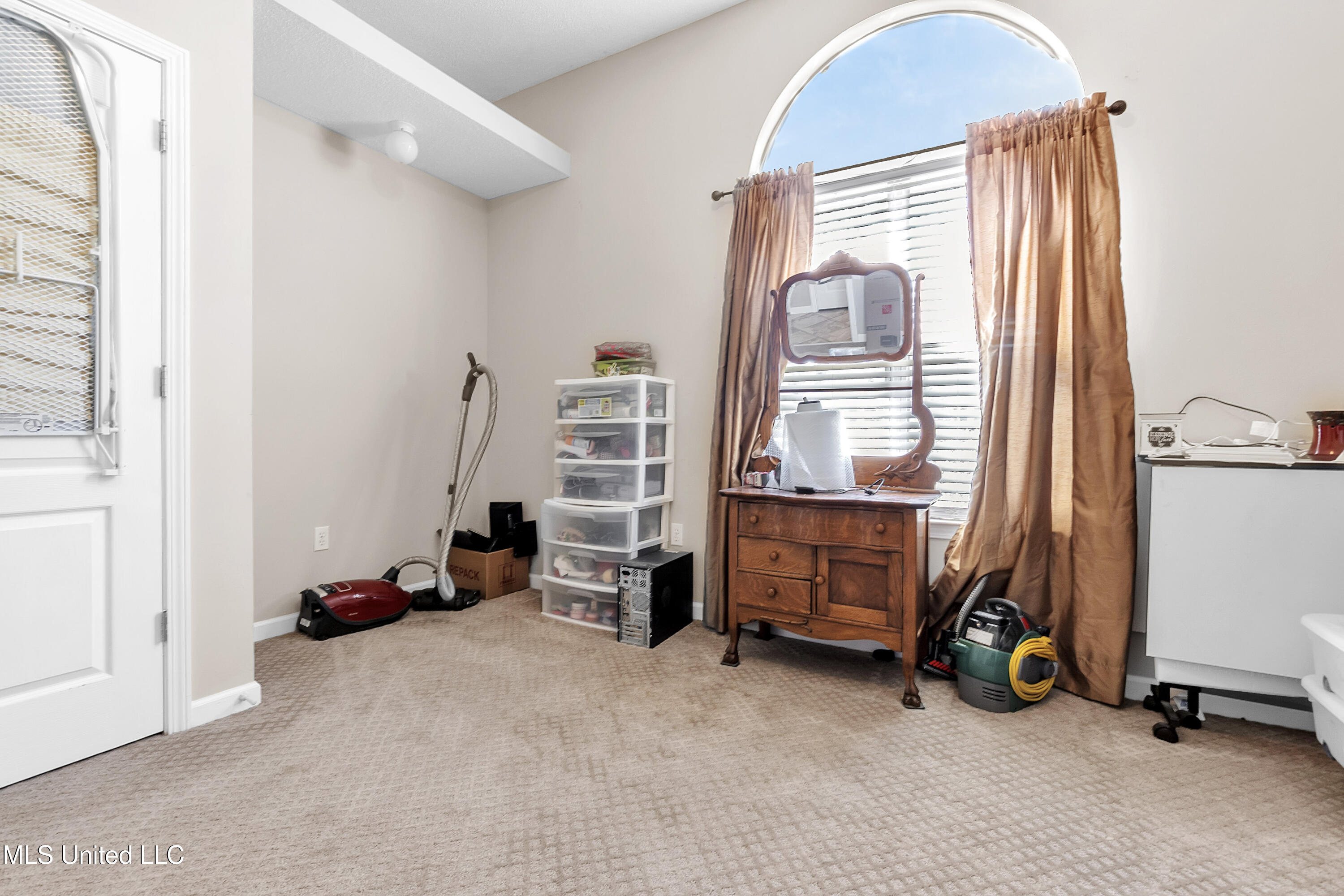 9082 Fox Cove, Olive Branch, Mississippi image 33
