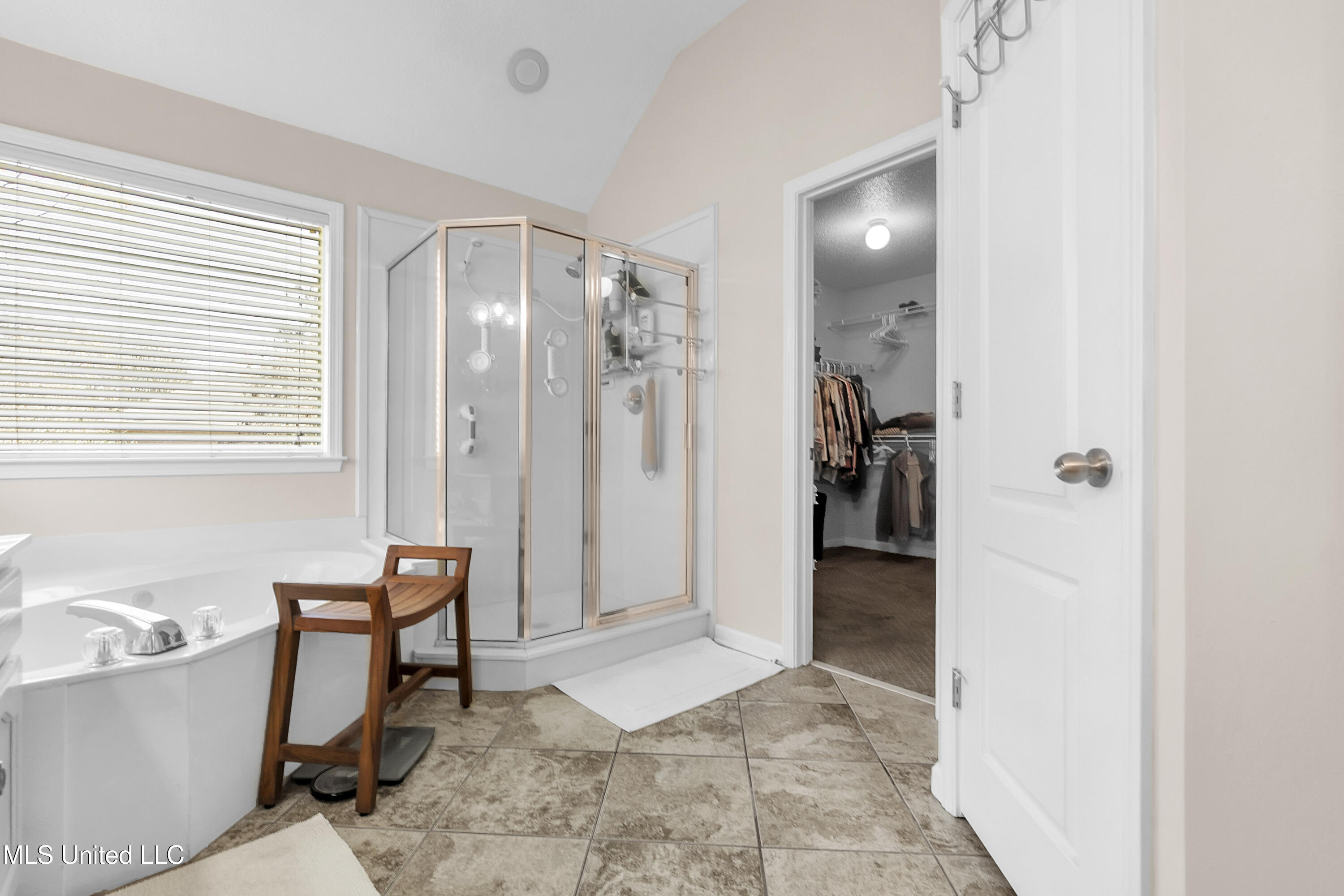 9082 Fox Cove, Olive Branch, Mississippi image 18