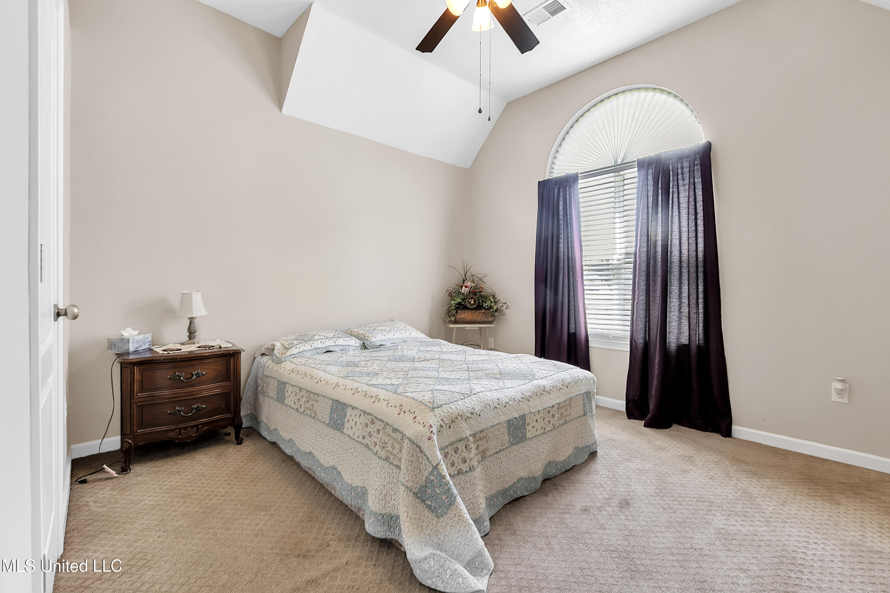 9082 Fox Cove, Olive Branch, Mississippi image 8