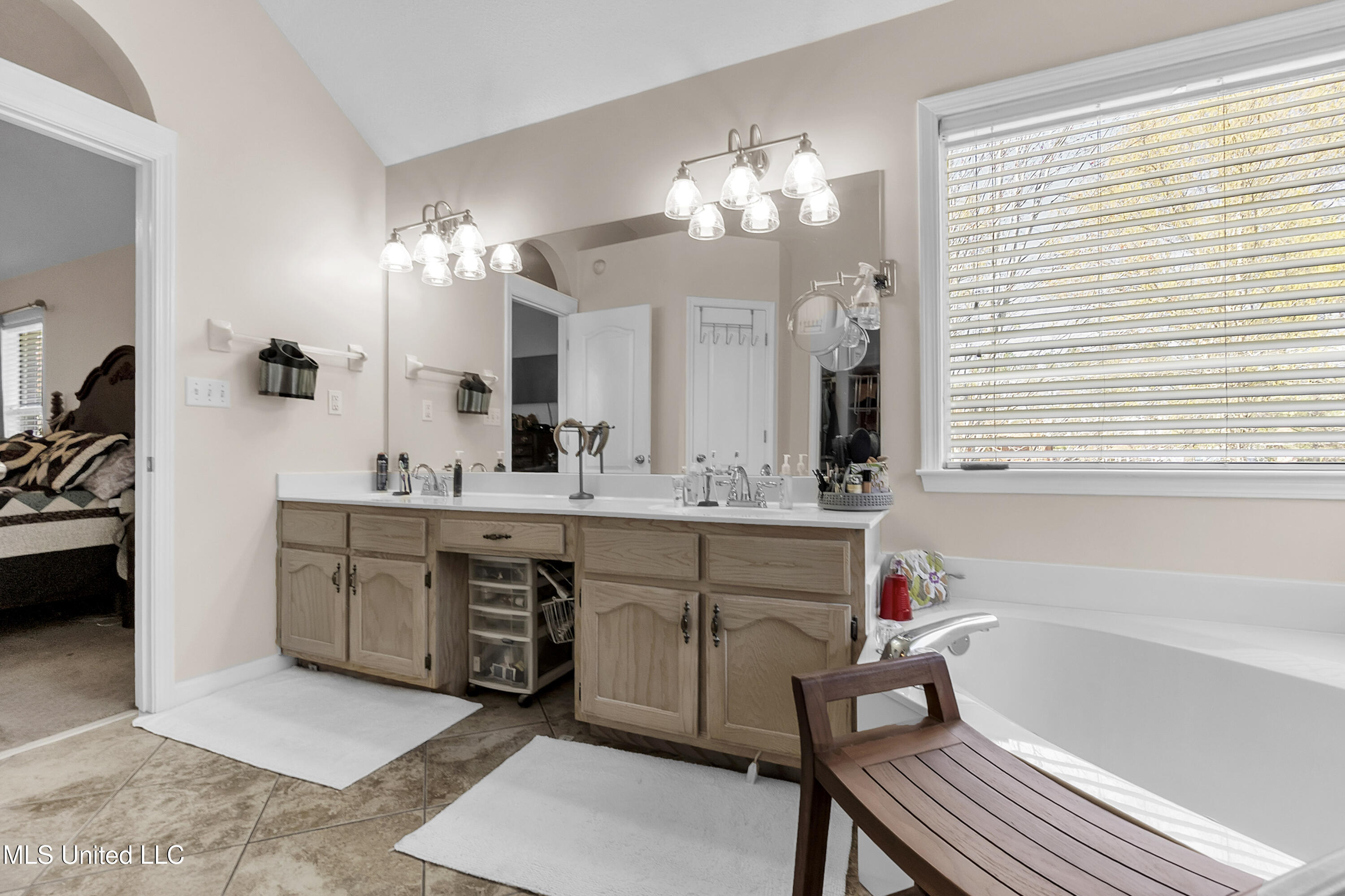 9082 Fox Cove, Olive Branch, Mississippi image 19