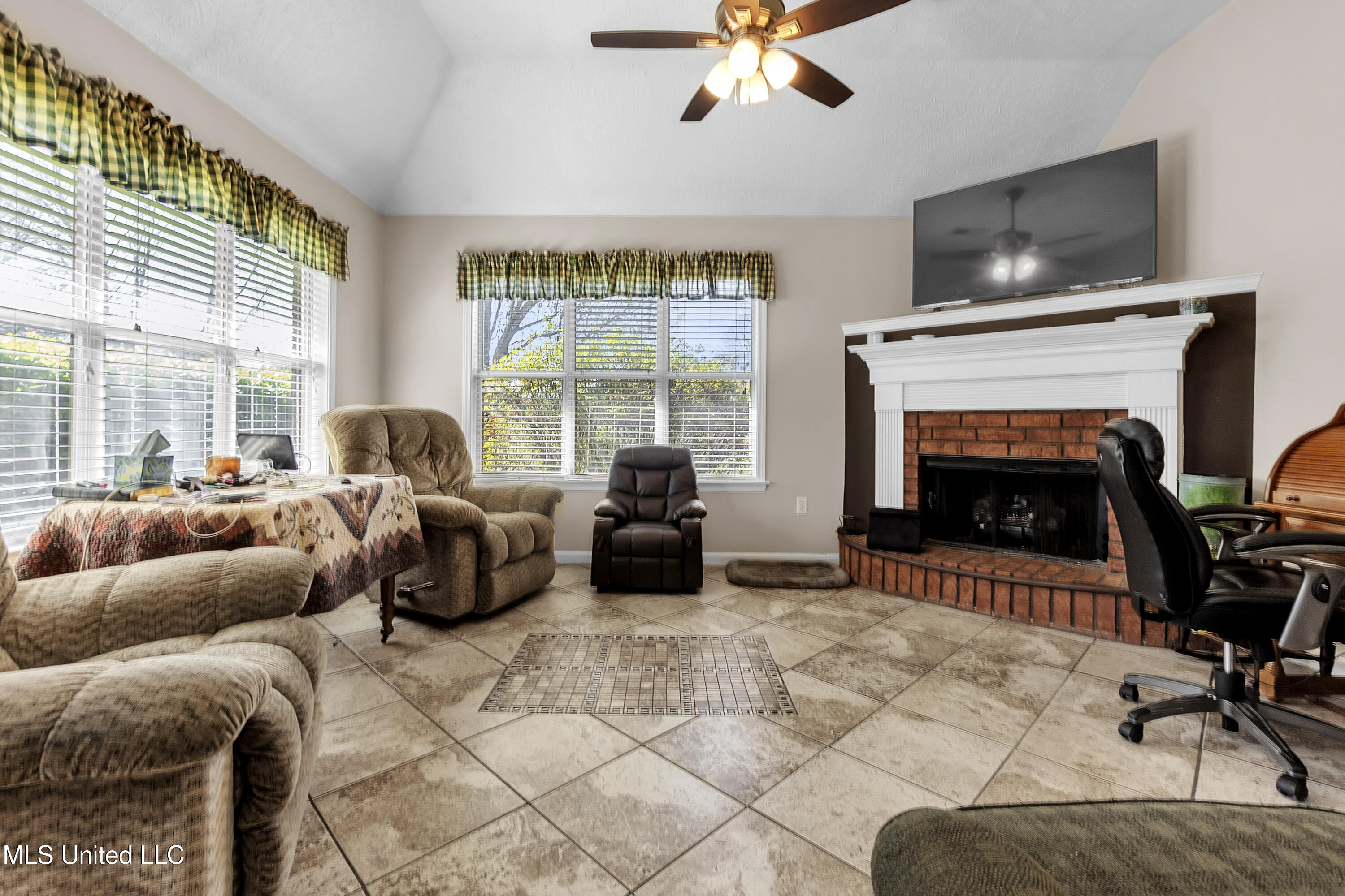 9082 Fox Cove, Olive Branch, Mississippi image 27