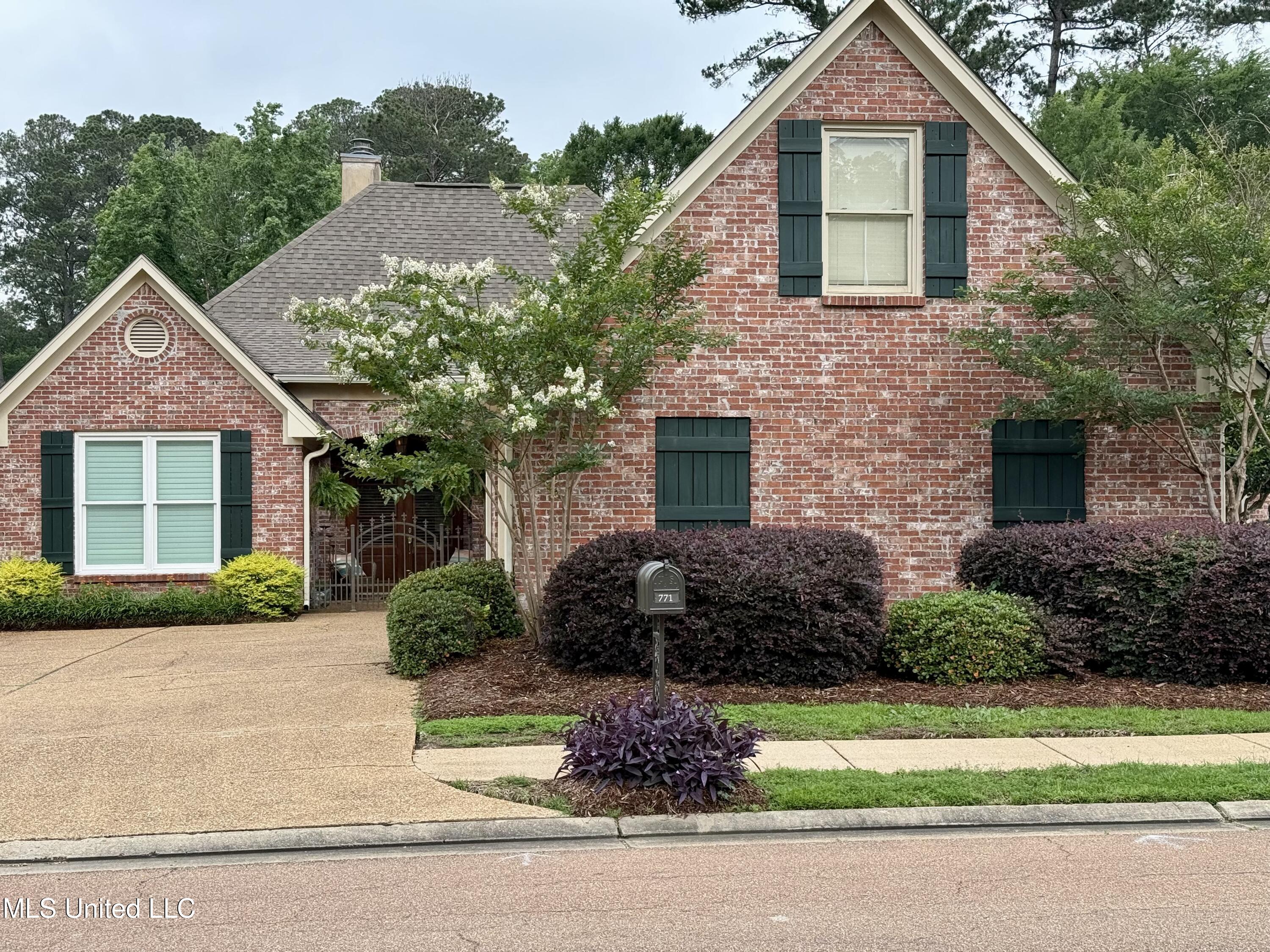 771 Versailles Drive, Ridgeland, Mississippi image 2