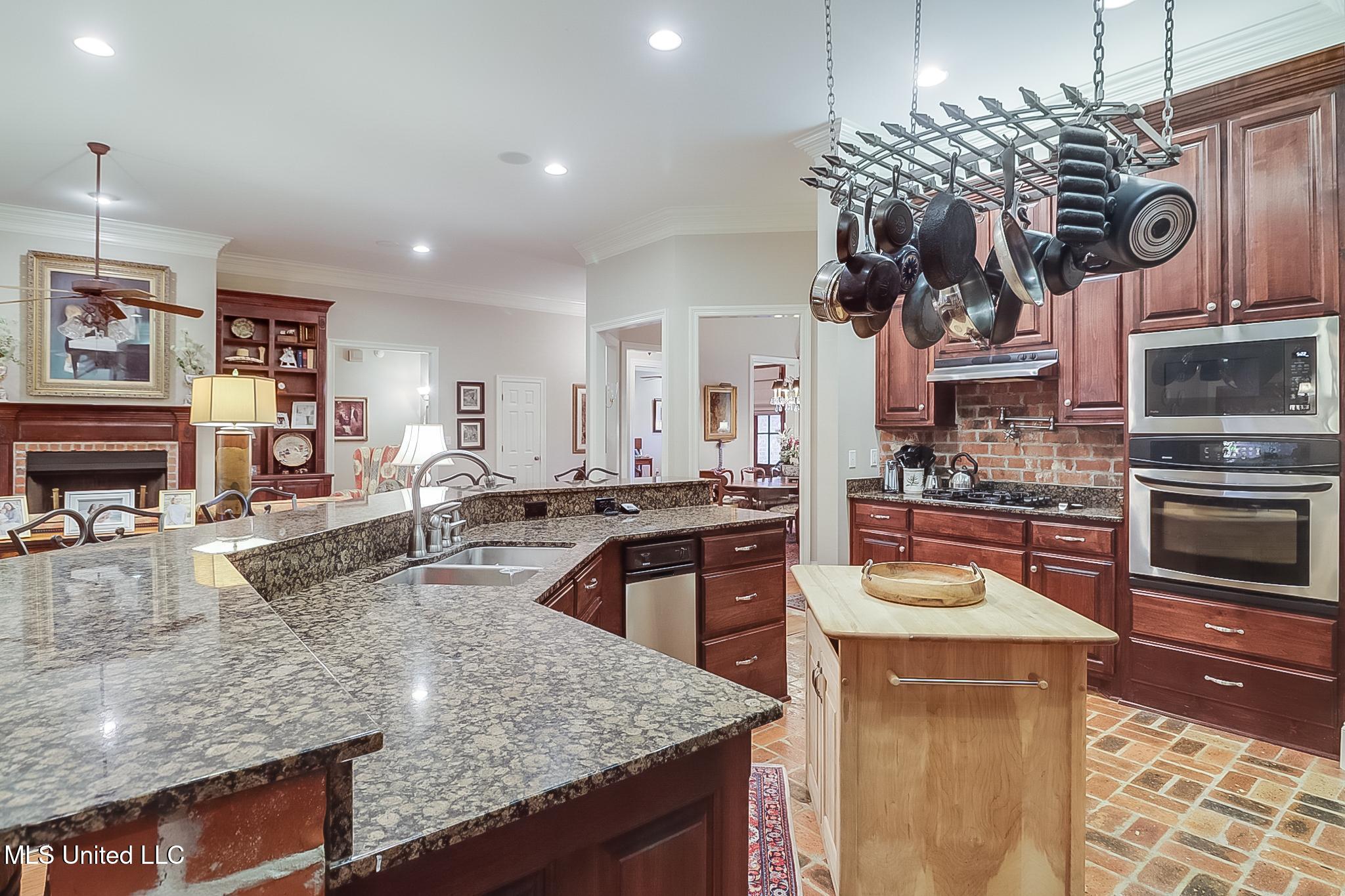 420 Chablis Lane, Biloxi, Mississippi image 26