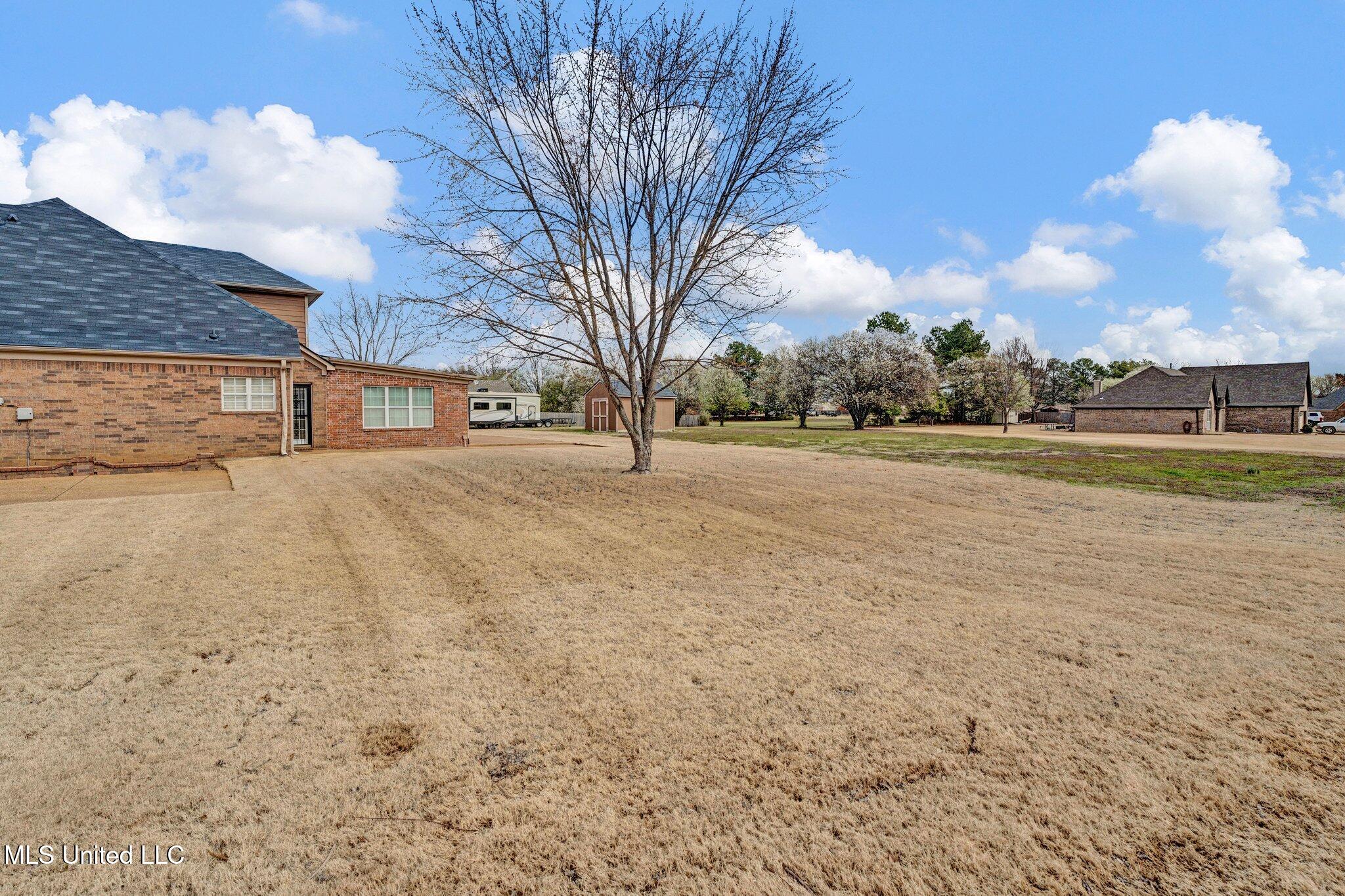 7888 E Shelburne Lane, Southaven, Mississippi image 41