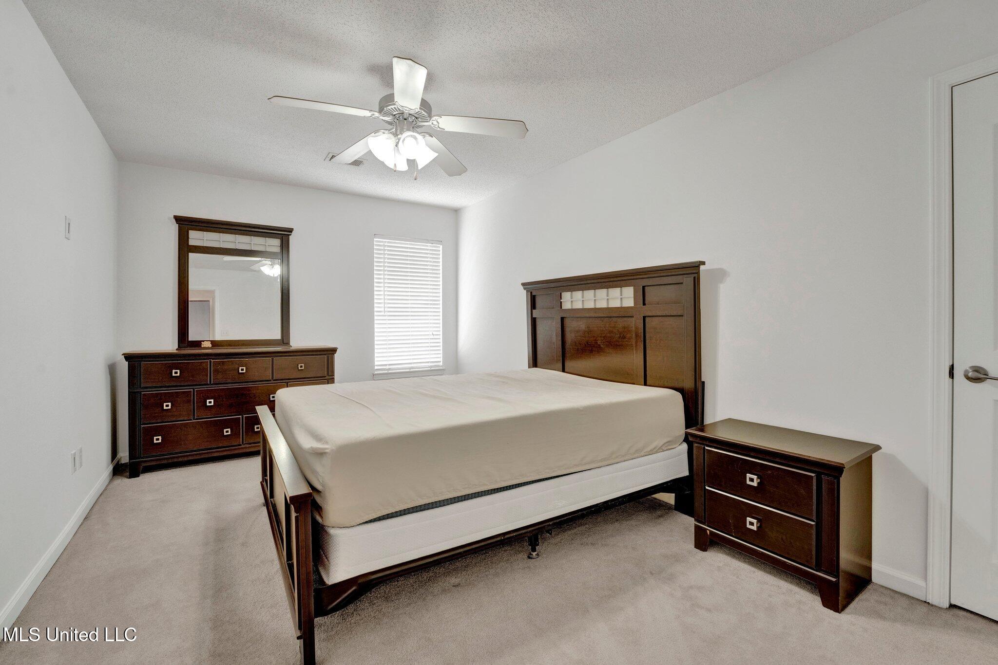 7888 E Shelburne Lane, Southaven, Mississippi image 35