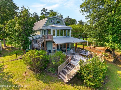 Homes For Sale - 203 John Henry Lake Road<br/> Pearl River County, Poplarville, MS 39470