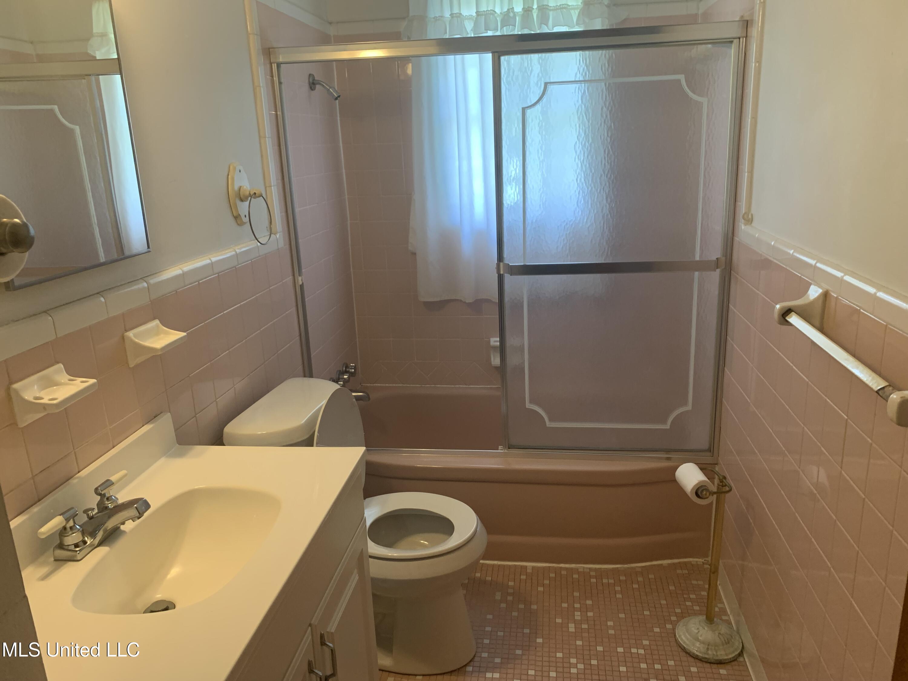 1360 Brinkley Drive, Jackson, Mississippi image 7