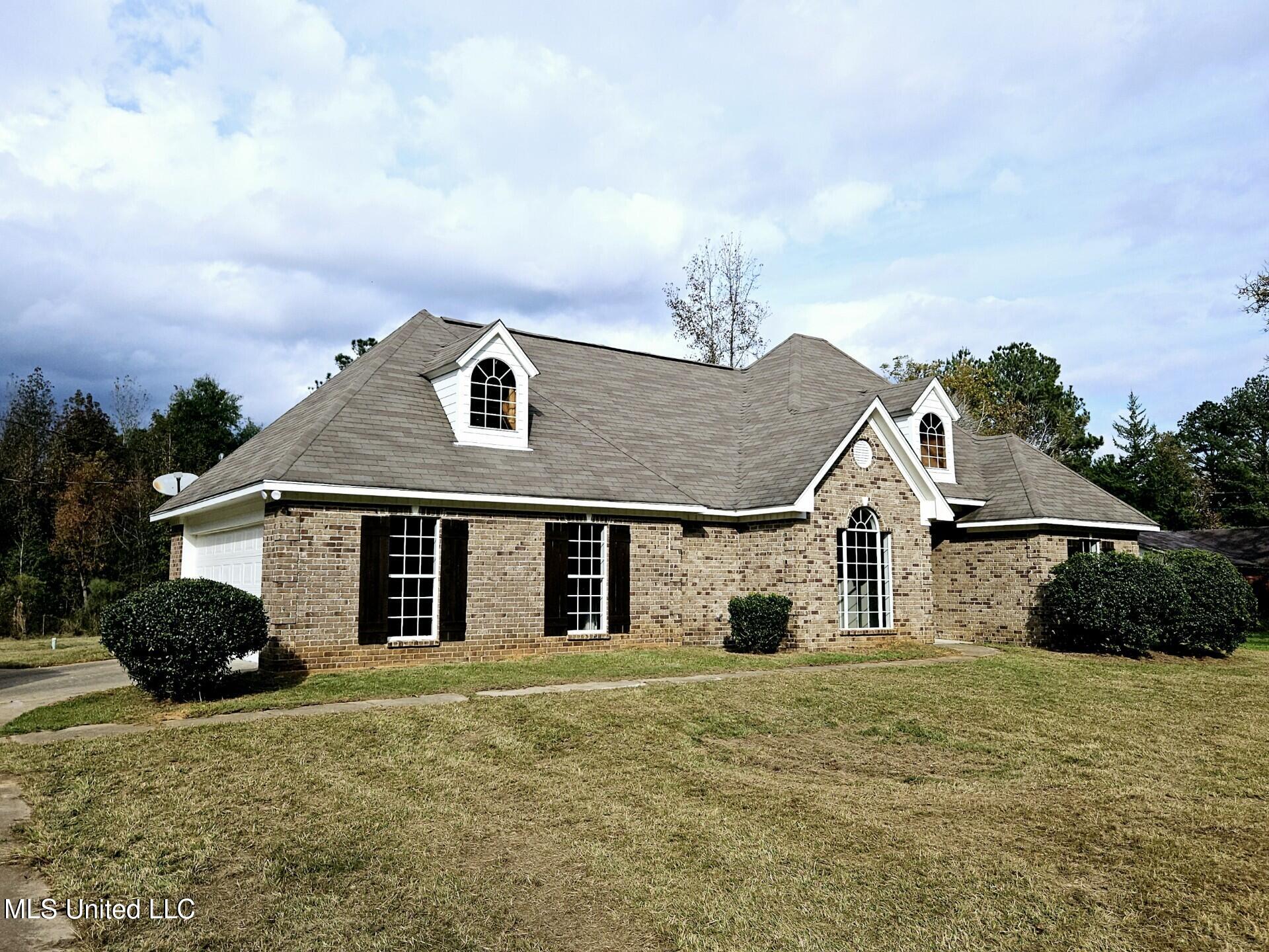 151 Heather Road, Florence, Mississippi image 2