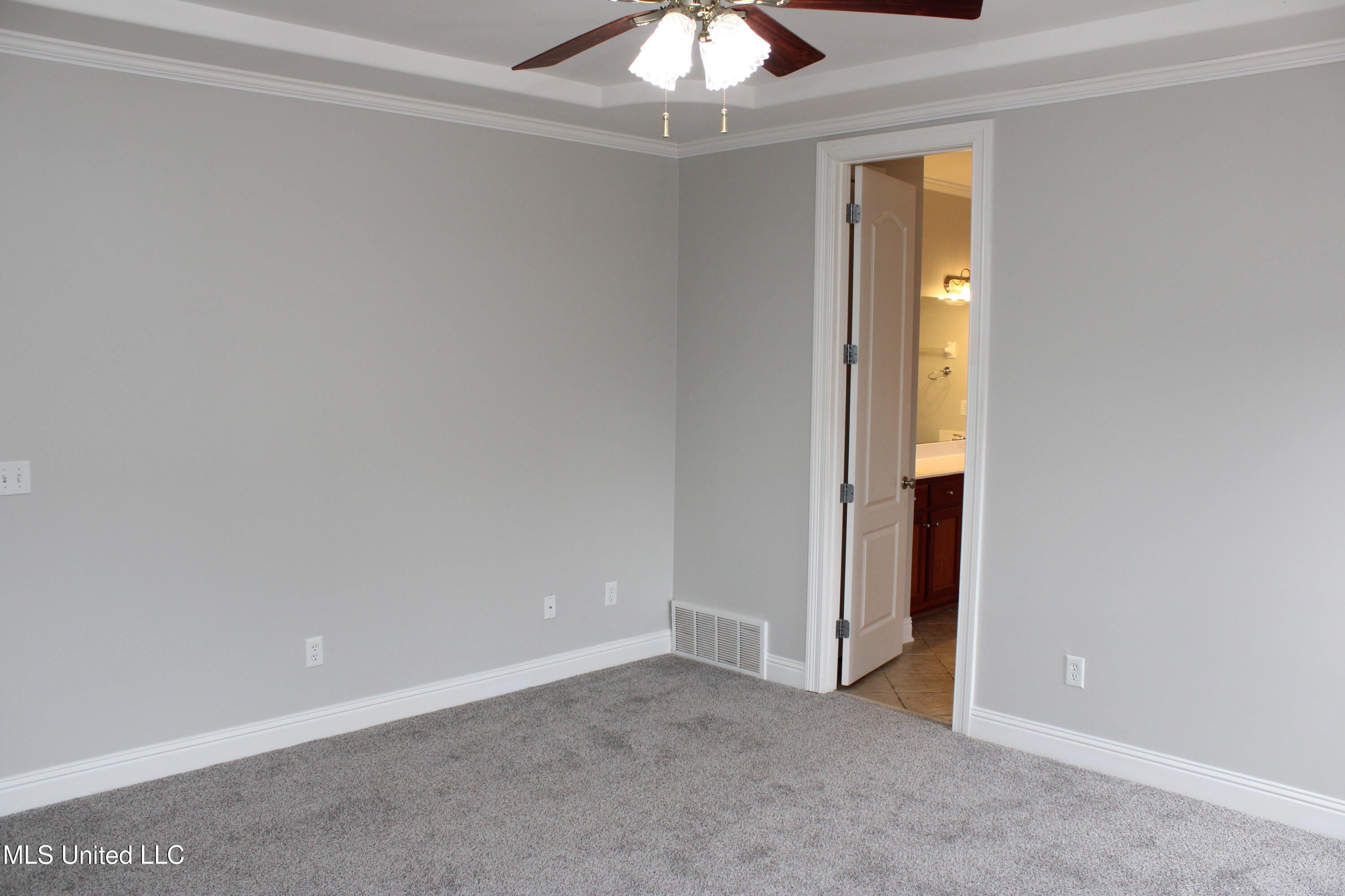 13804 Whispering Pines Drive, Olive Branch, Mississippi image 22