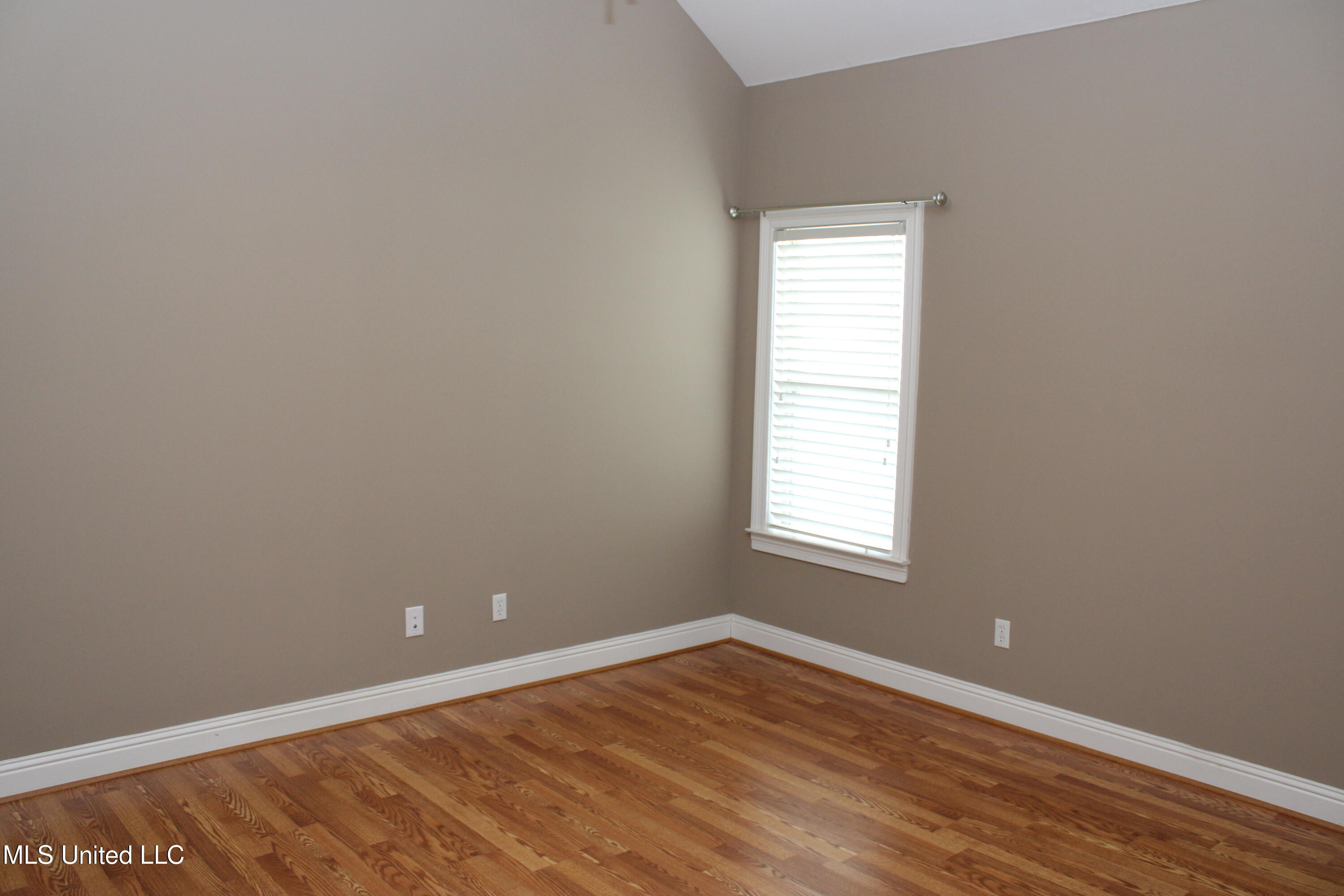 13804 Whispering Pines Drive, Olive Branch, Mississippi image 37
