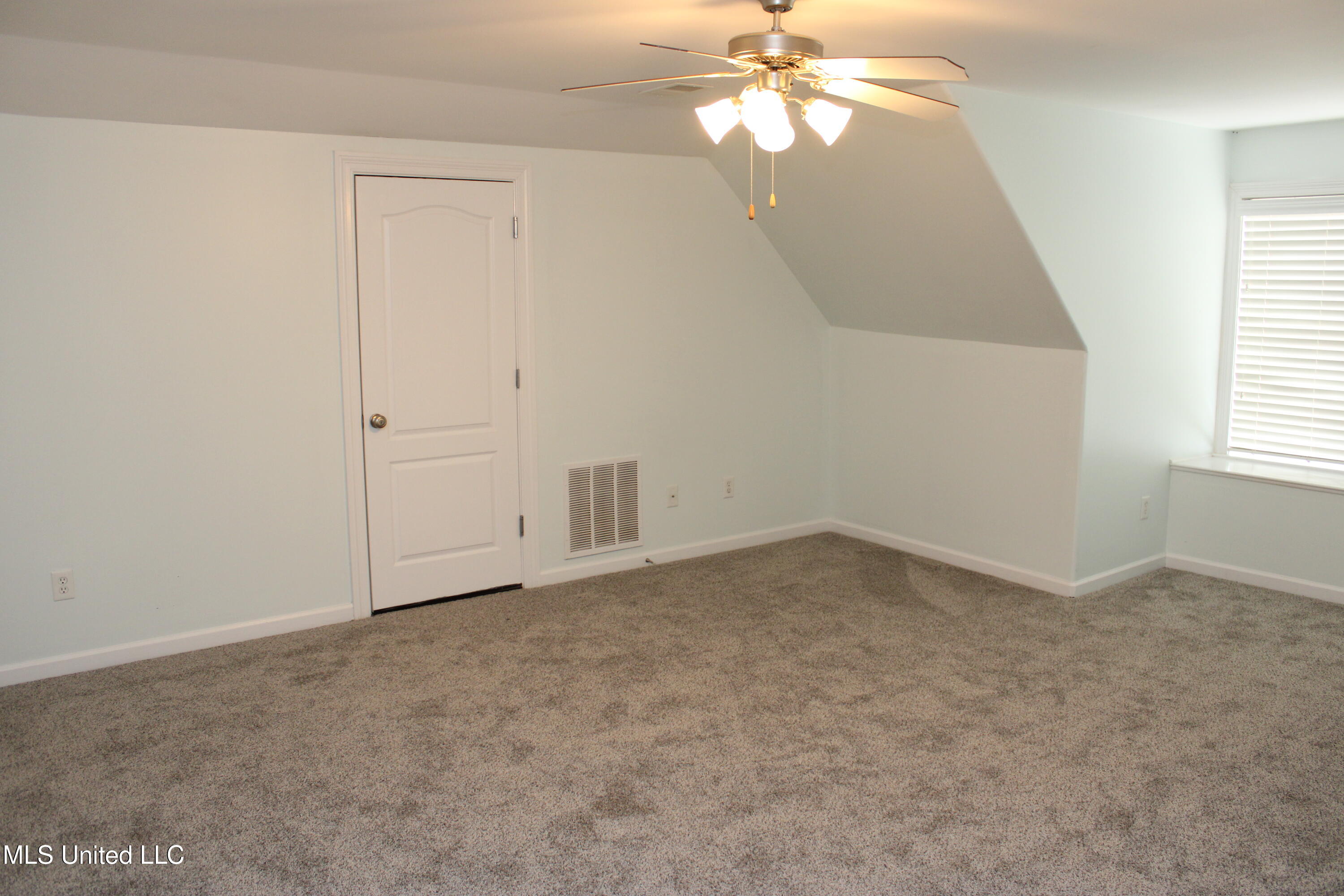 13804 Whispering Pines Drive, Olive Branch, Mississippi image 41