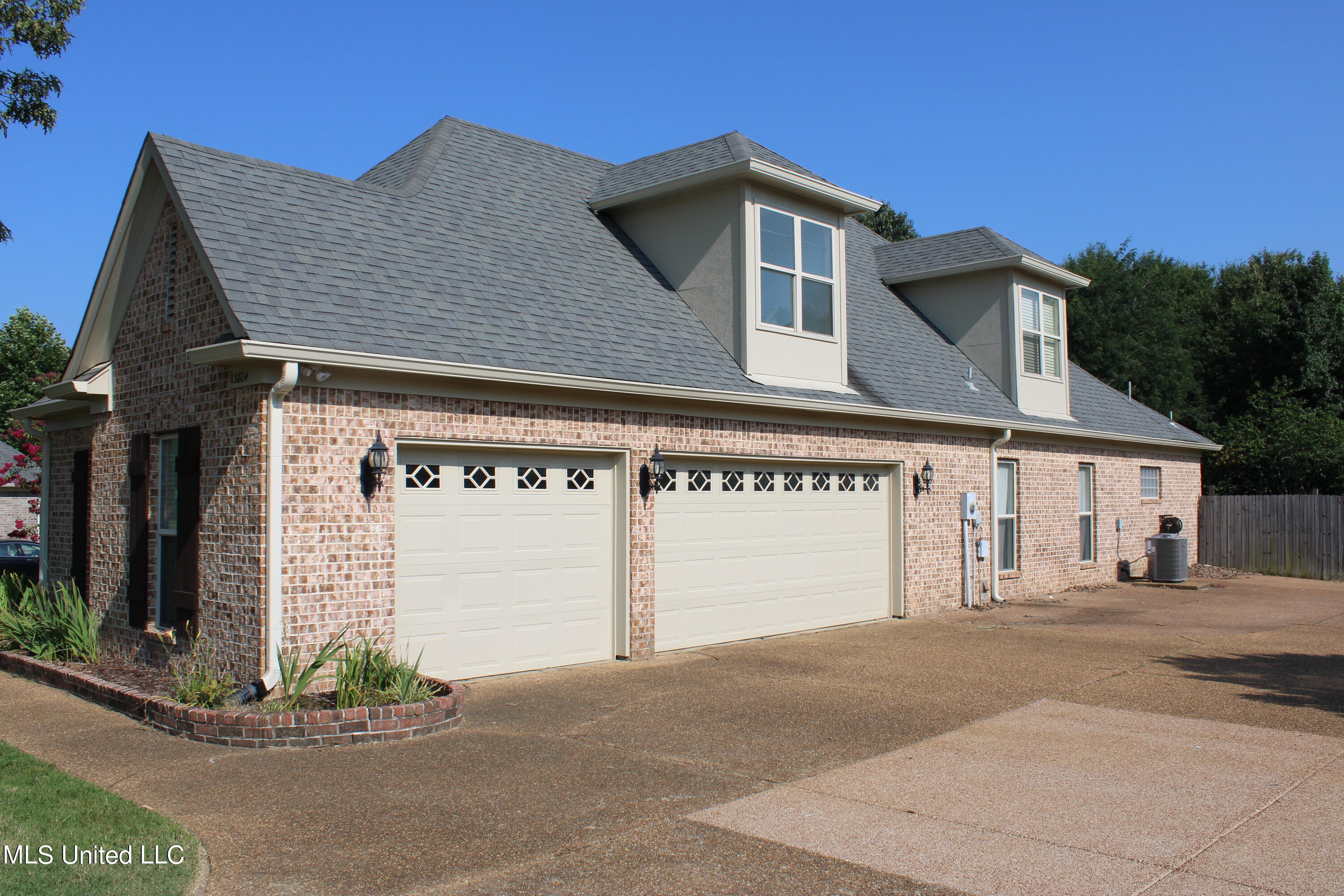 13804 Whispering Pines Drive, Olive Branch, Mississippi image 50