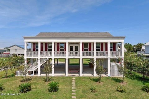 Homes For Sale - 500 Fell Street<br/> Waveland, MS 39576