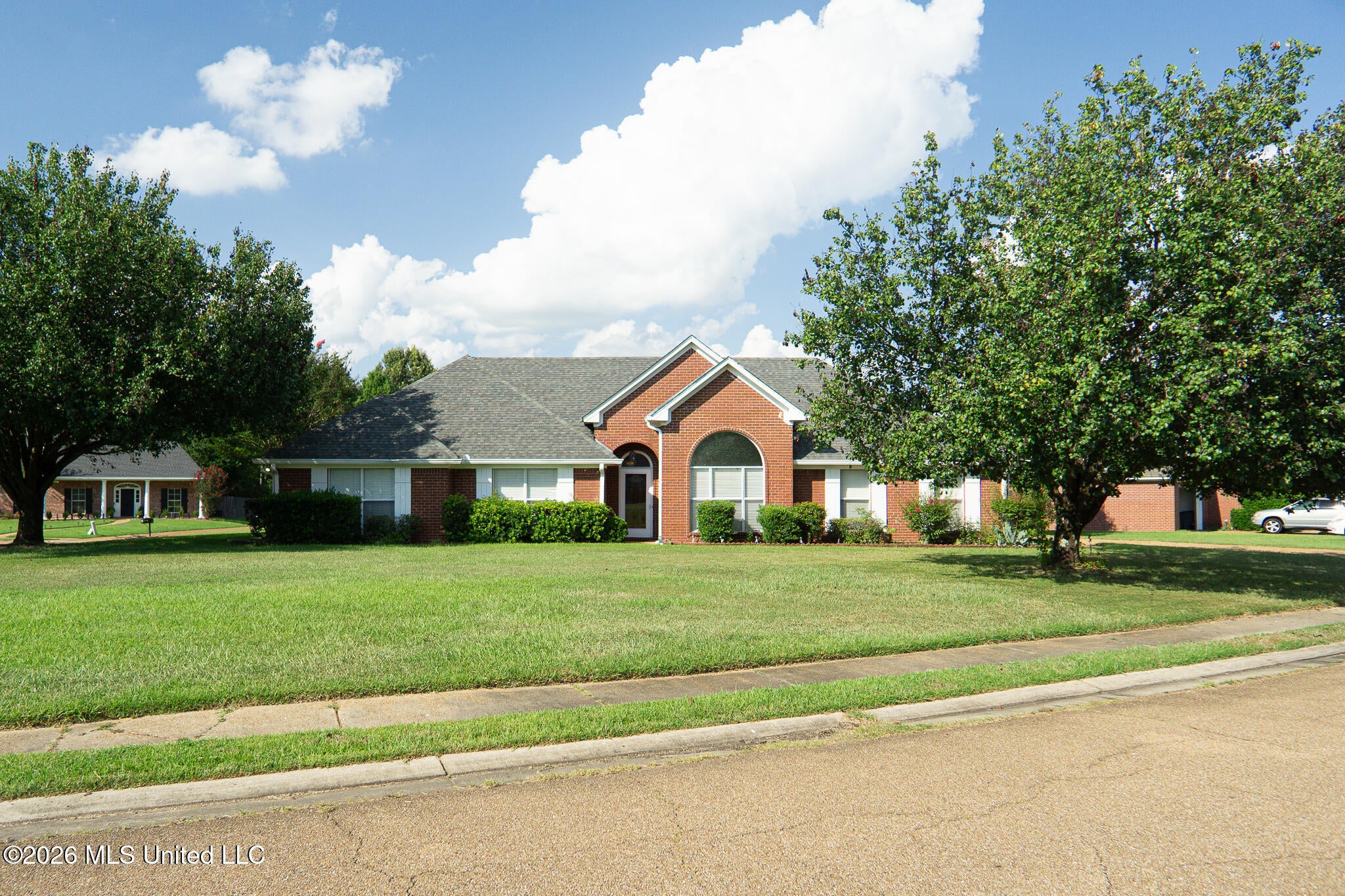450 Fairfield Drive - Photo 2