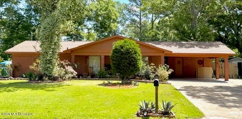 Homes For Sale - 4210 Pimlico Street<br/> Pascagoula, MS 39581
