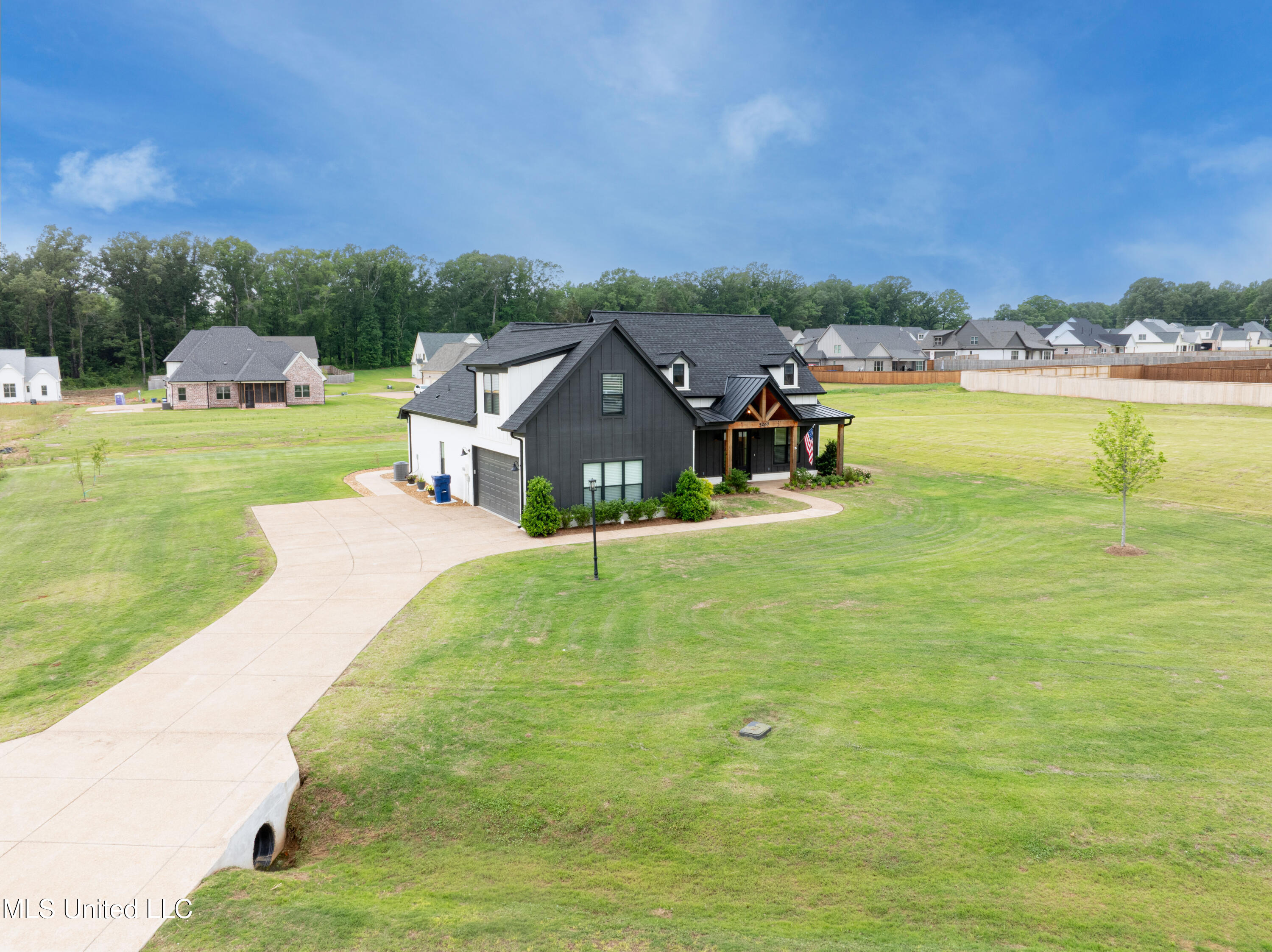 5267 Reserve Way, Hernando, Mississippi image 2