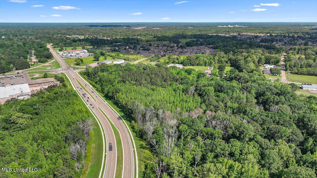 Hinds Parkway, Byram, Mississippi image 13