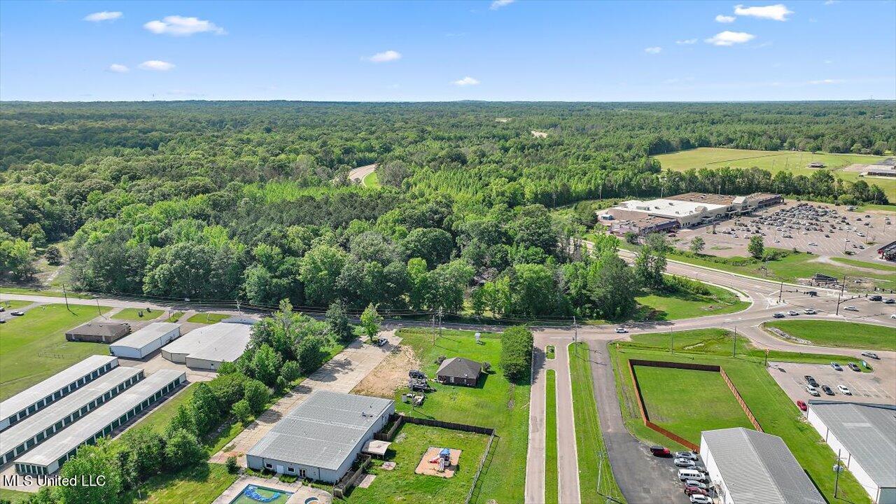 Hinds Parkway, Byram, Mississippi image 21