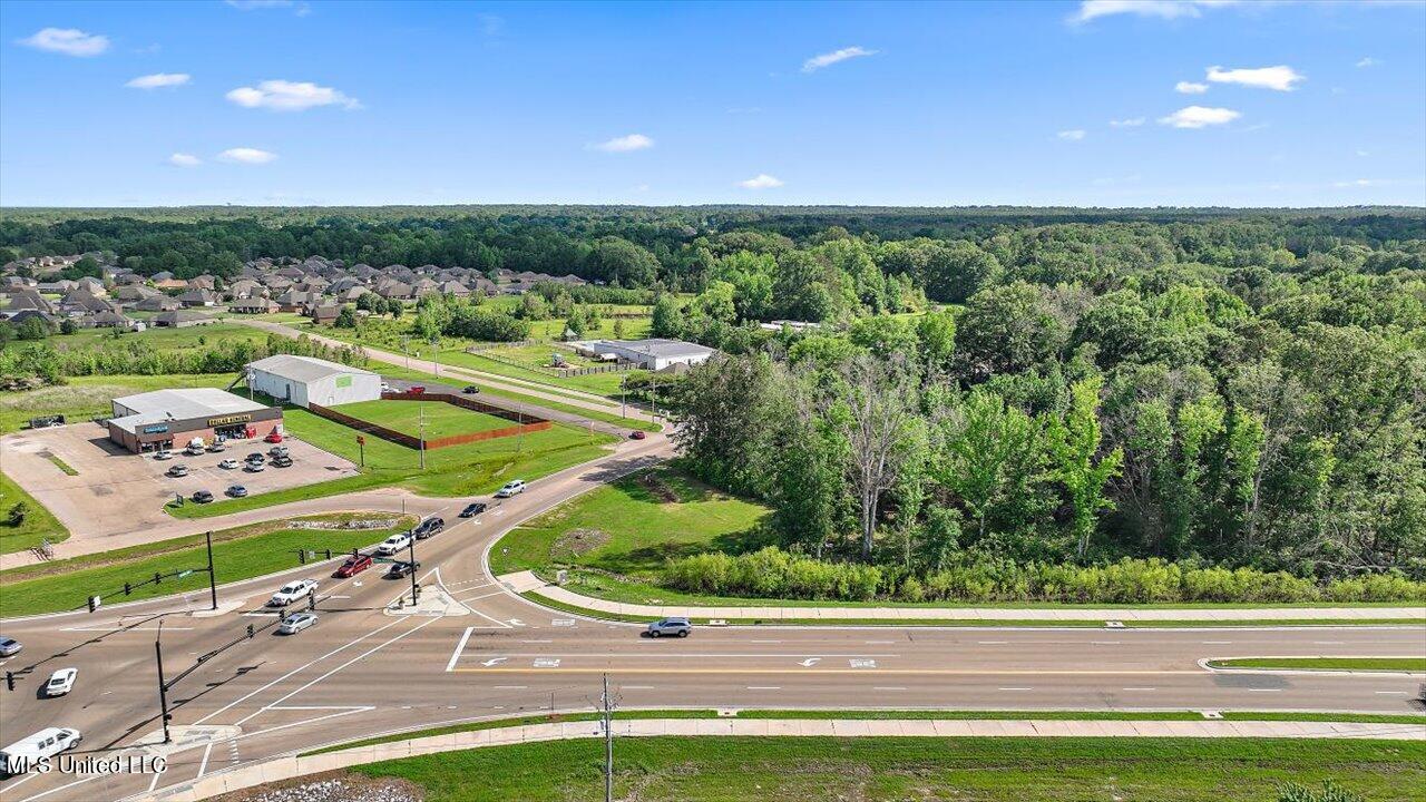 Hinds Parkway, Byram, Mississippi image 29