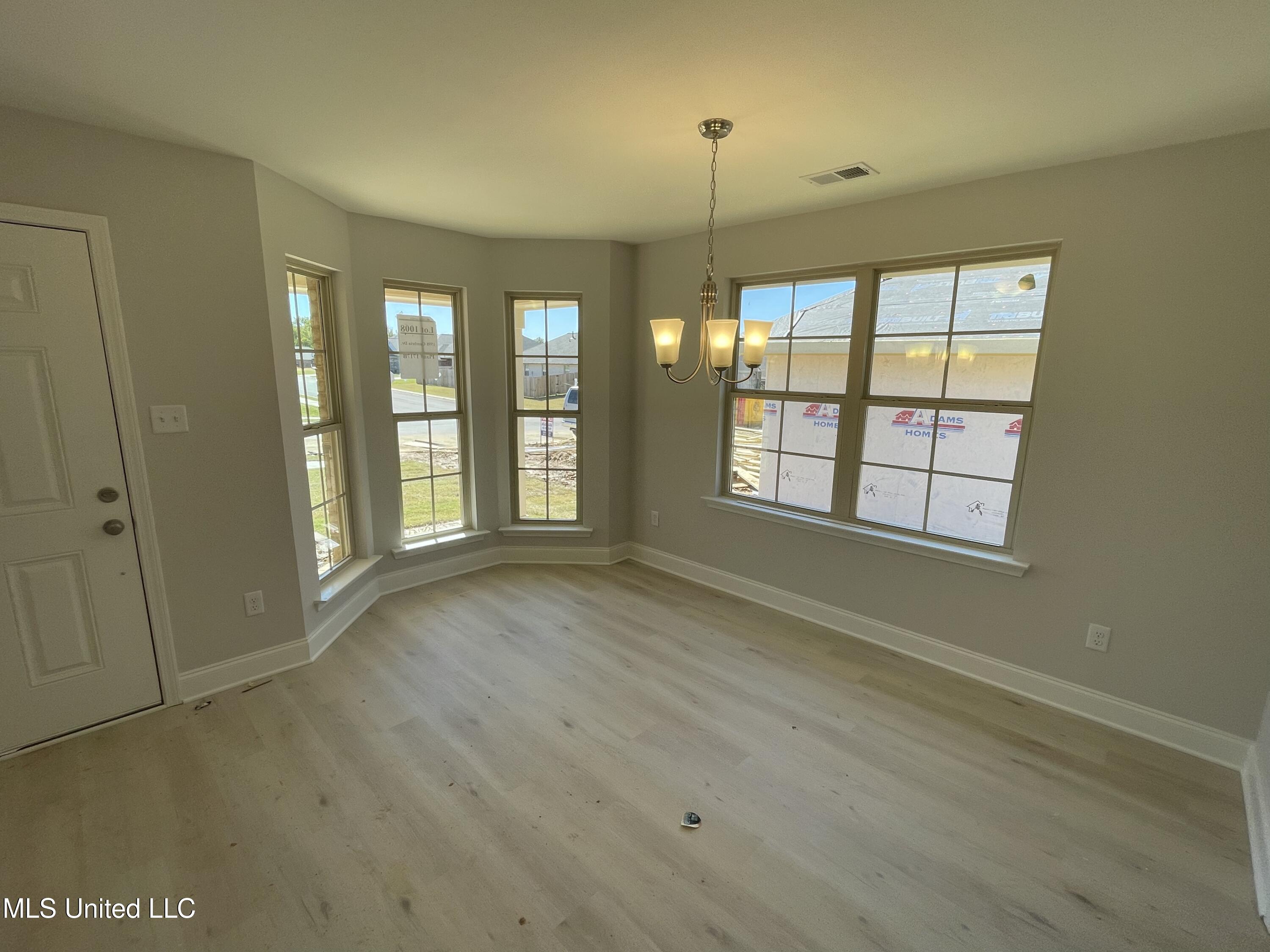 1652 Cambria Drive, Southaven, Mississippi image 2