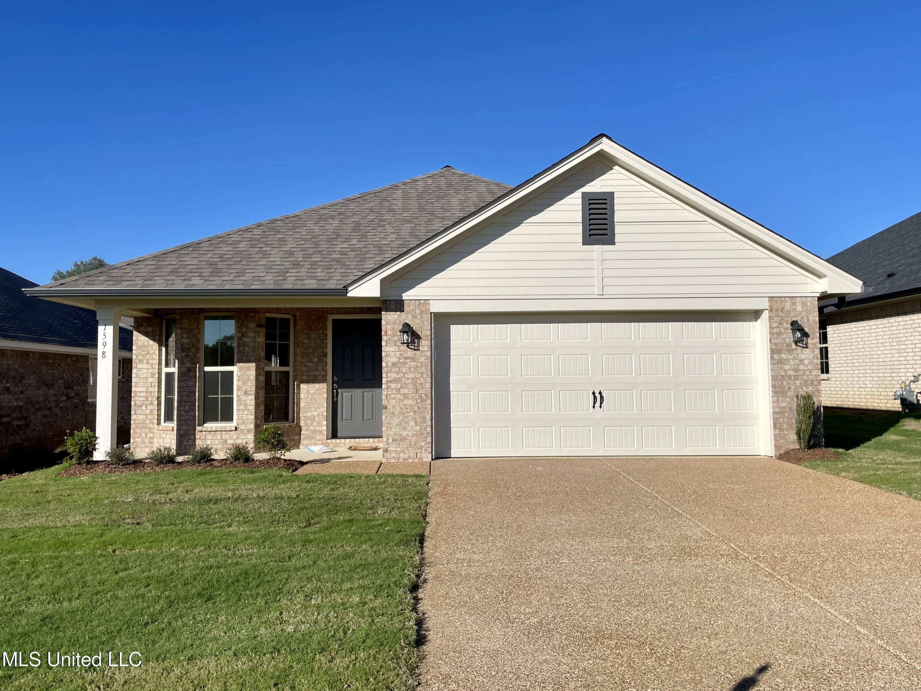 1652 Cambria Drive, Southaven, Mississippi image 1