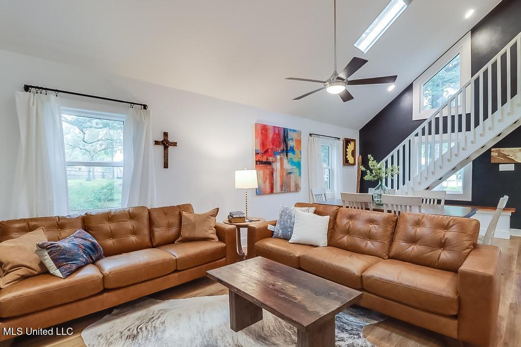 504 Forest Hill Drive, Ocean Springs, Mississippi image 12
